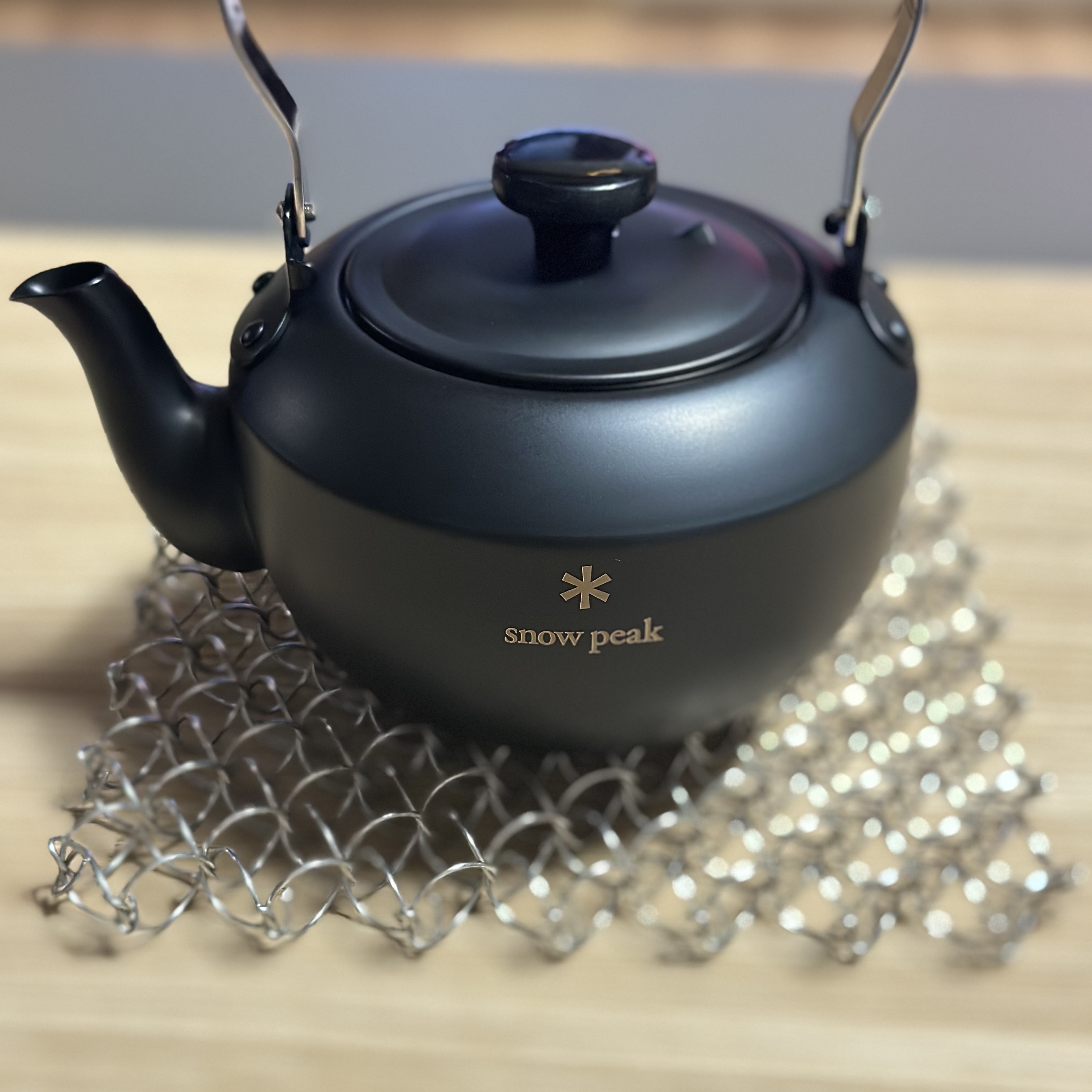 Snow Peak Classic Kettle Black 착용 스타일