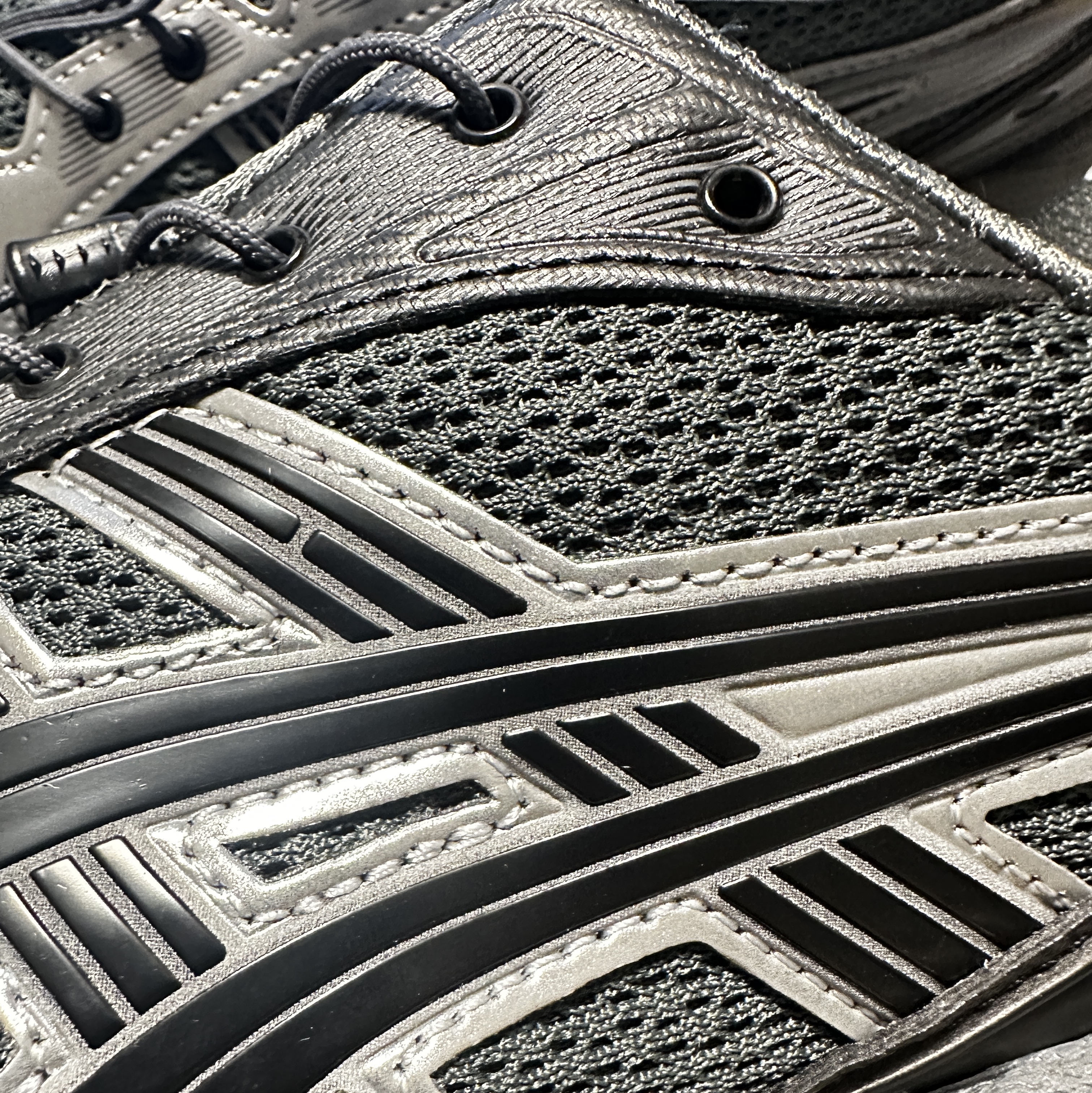 Asics x Unaffected Gel-Kayano 14 Silver Moon 착용 스타일 - 2