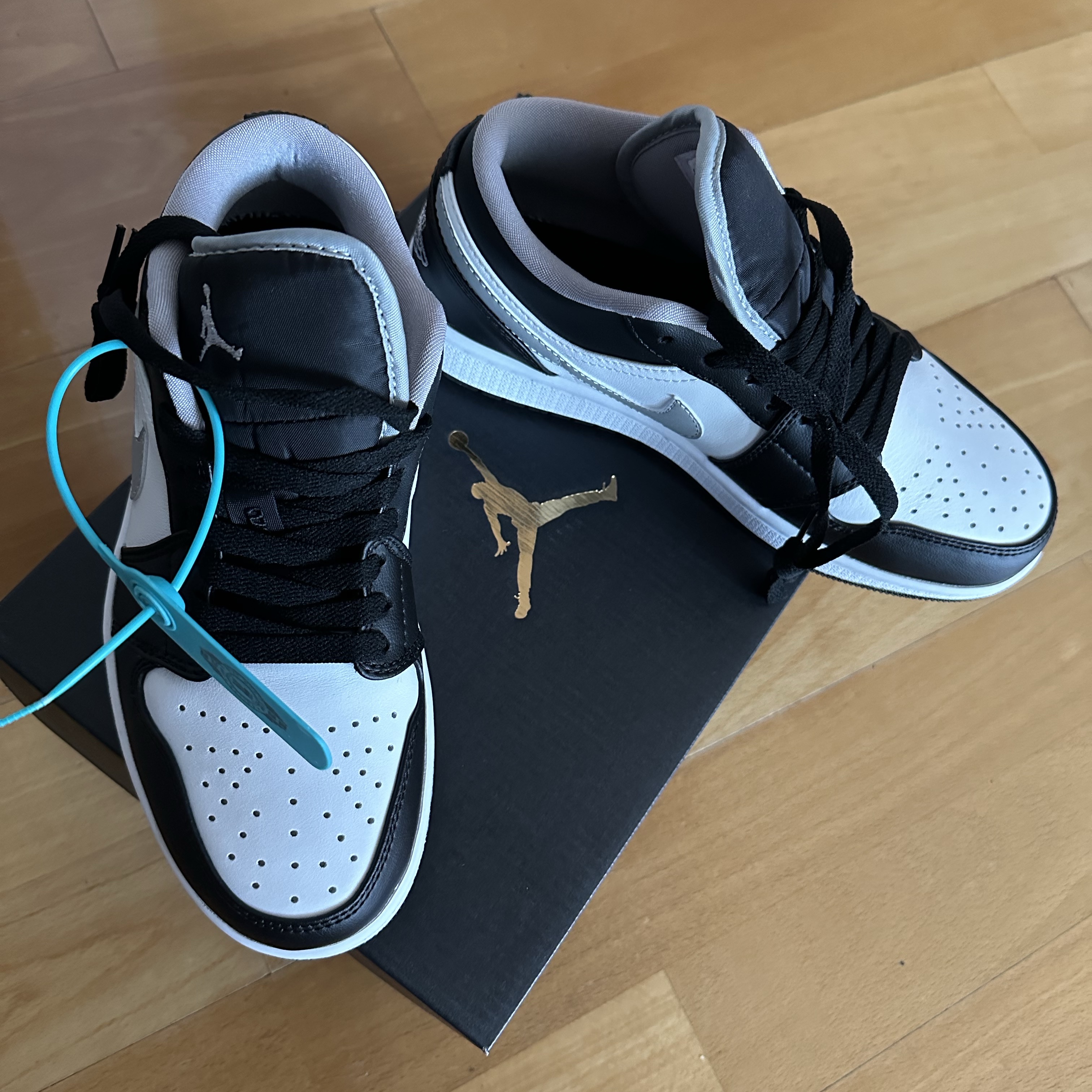 Jordan 1 Low Black Light Smoke Grey, (GS) Jordan 1 Low Black Particle Grey 착용 스타일