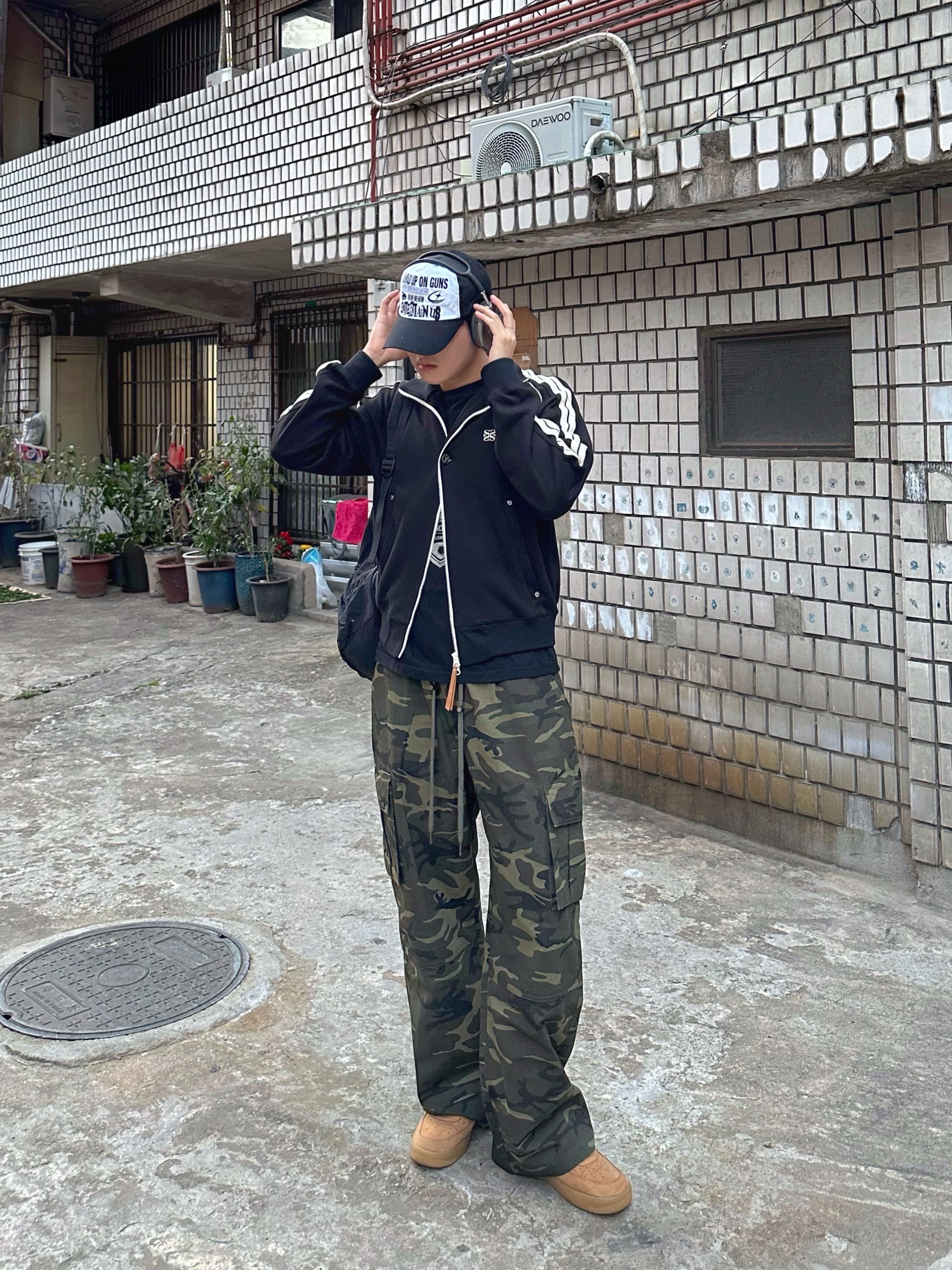 Apple AirPods Max Lightning Space Gray (Korean Ver.), Nike Air Force 1 '07 WB Flax 착용 스타일 - 1