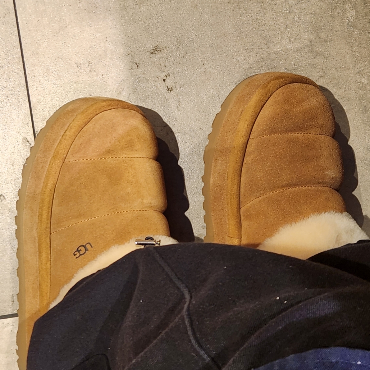 (W) UGG Tazzlita Chestnut 착용 스타일 - 1