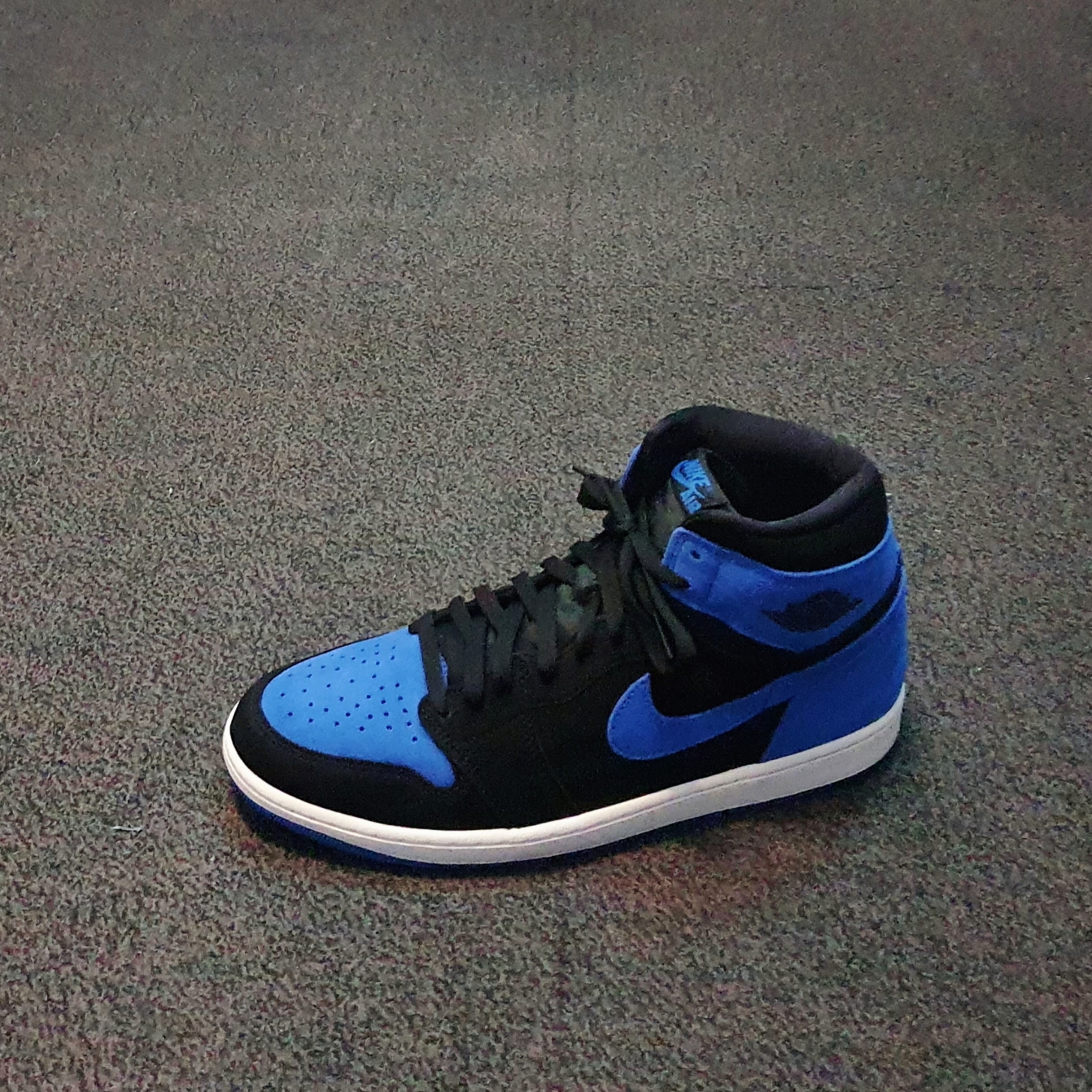 Jordan 1 Retro High OG Royal Reimagined 착용 스타일