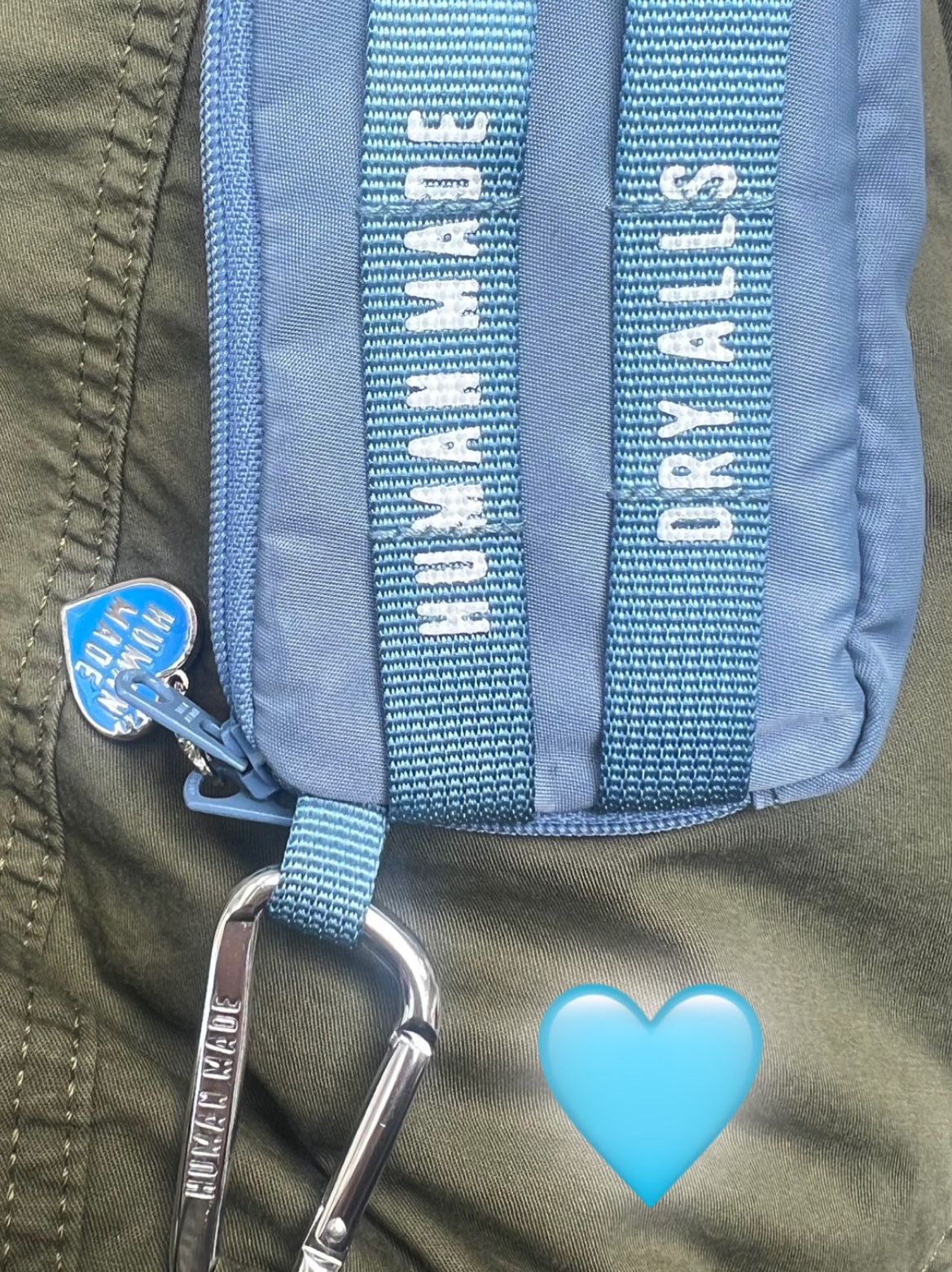 Human Made Military Card Case Blue 착용 스타일