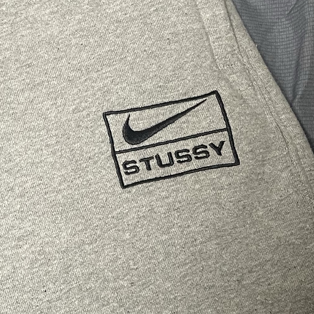 Nike x Stussy NRG RA Fleece Pants Dark Grey Heather (DJ9490-063) 착용 스타일