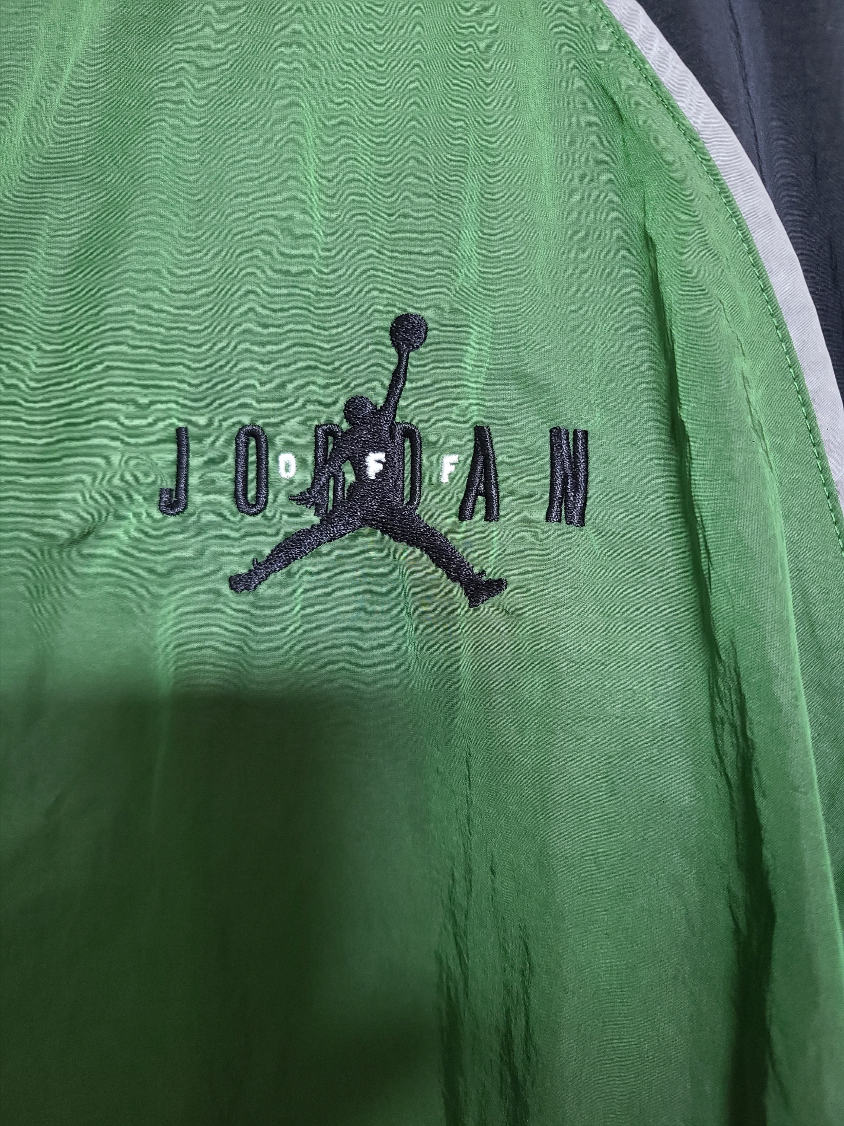 Jordan x Off-White Track Top Forest Green - US/EU 착용 스타일 - 2