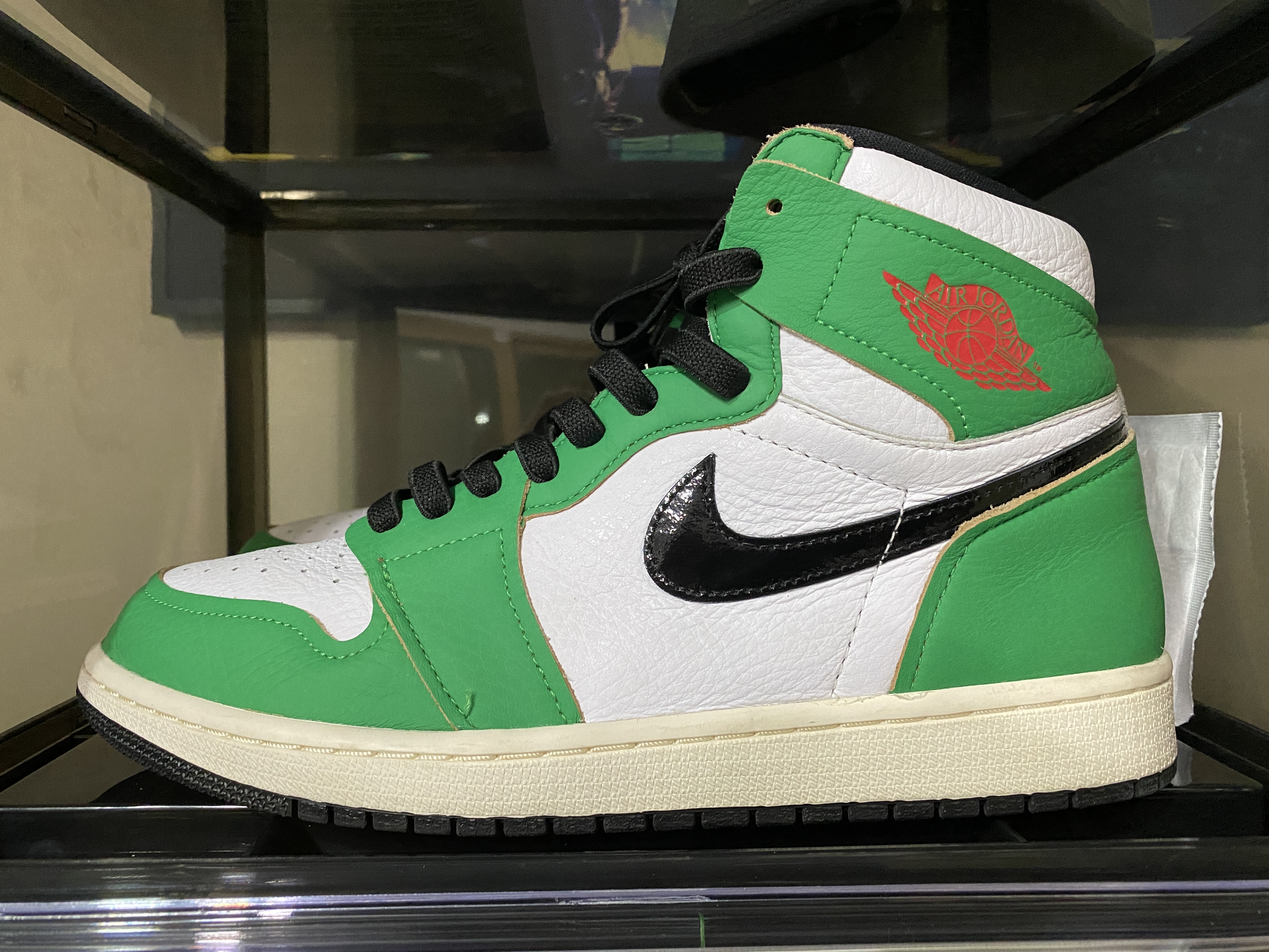 (W) Jordan 1 Retro High OG Lucky Green 착용 스타일 - 1
