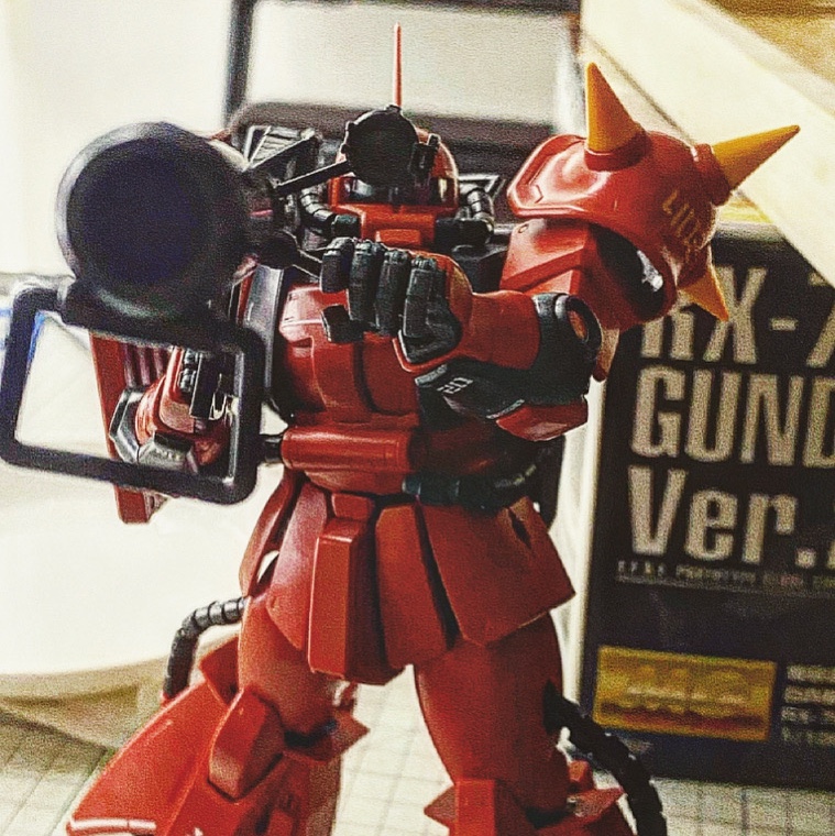Supreme MG 1/100 RX-78-2 Gundam Ver. 3.0 착용 스타일