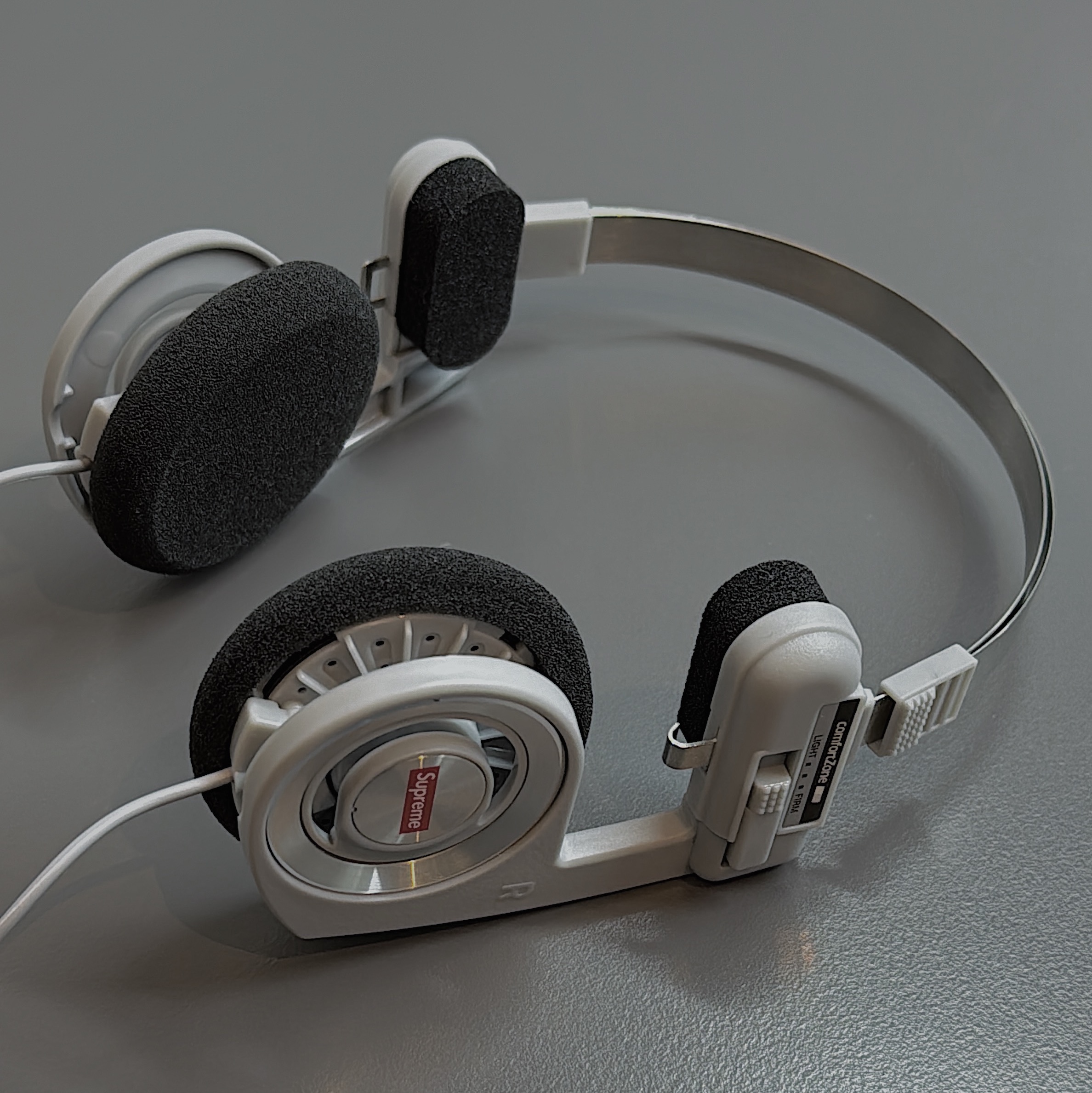 Supreme x Koss Portapro Headphones Silver - 23FW 착용 스타일 - 2