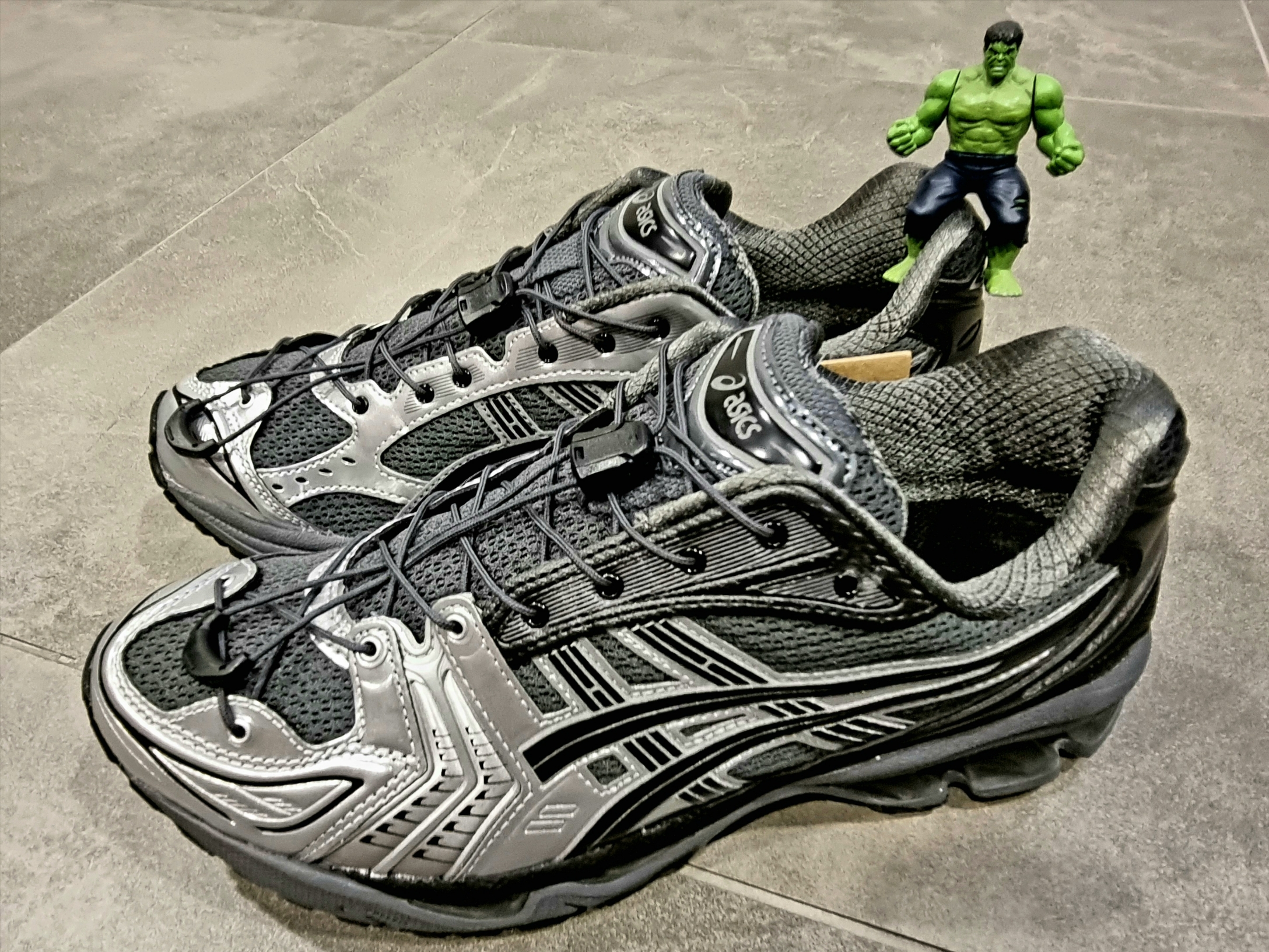 Asics x Unaffected Gel-Kayano 14 Silver Moon 착용 스타일 - 1