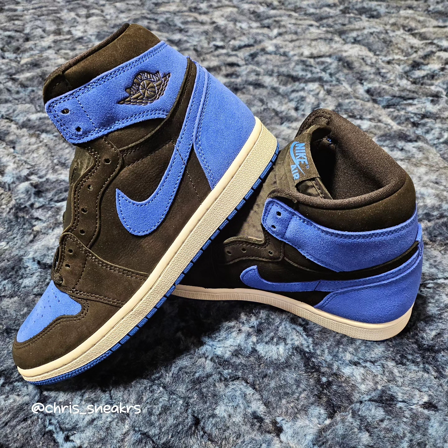 Jordan 1 Retro High OG Royal Reimagined 착용 스타일 - 1