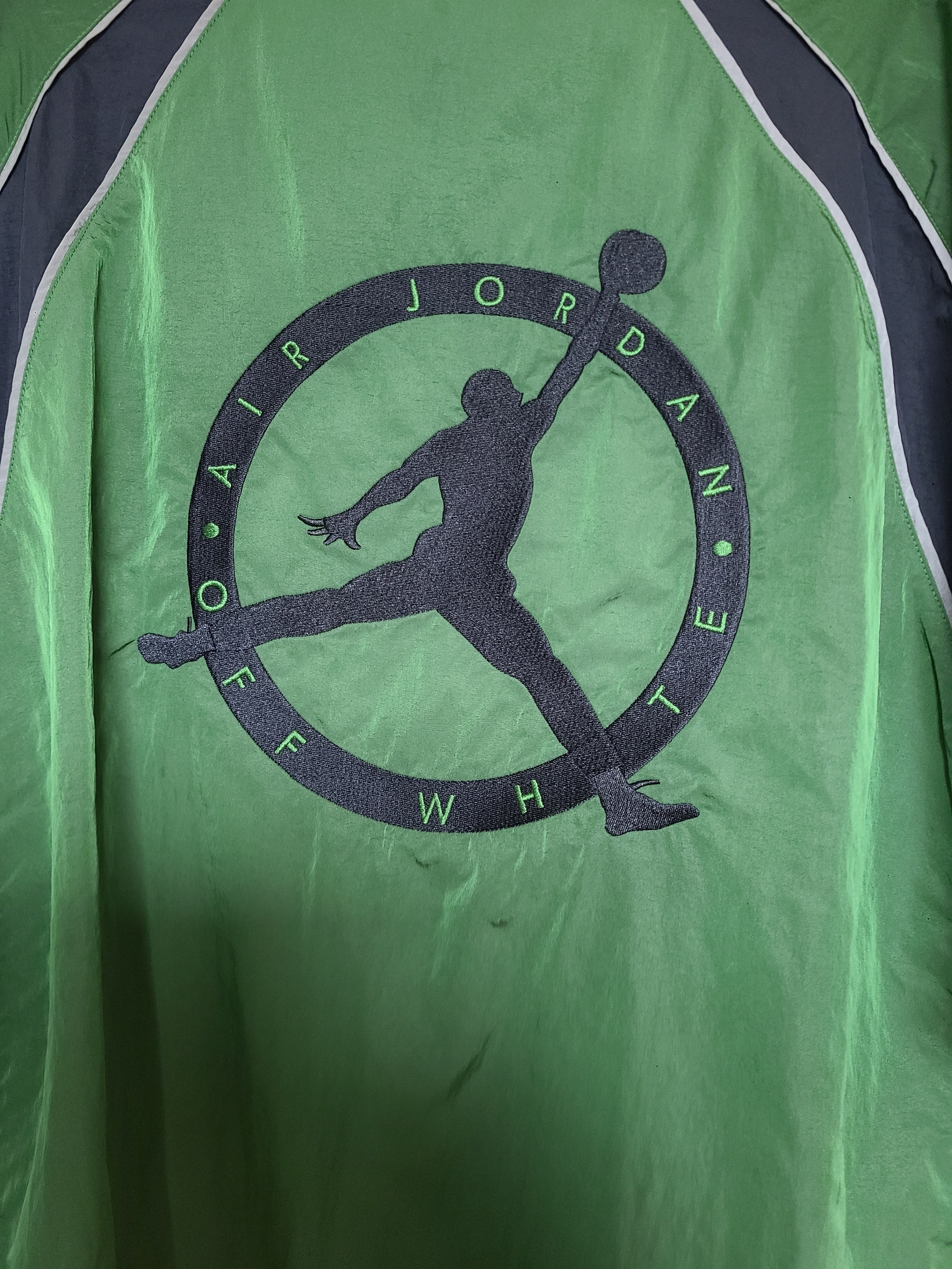 Jordan x Off-White Track Top Forest Green - US/EU 착용 스타일 - 1