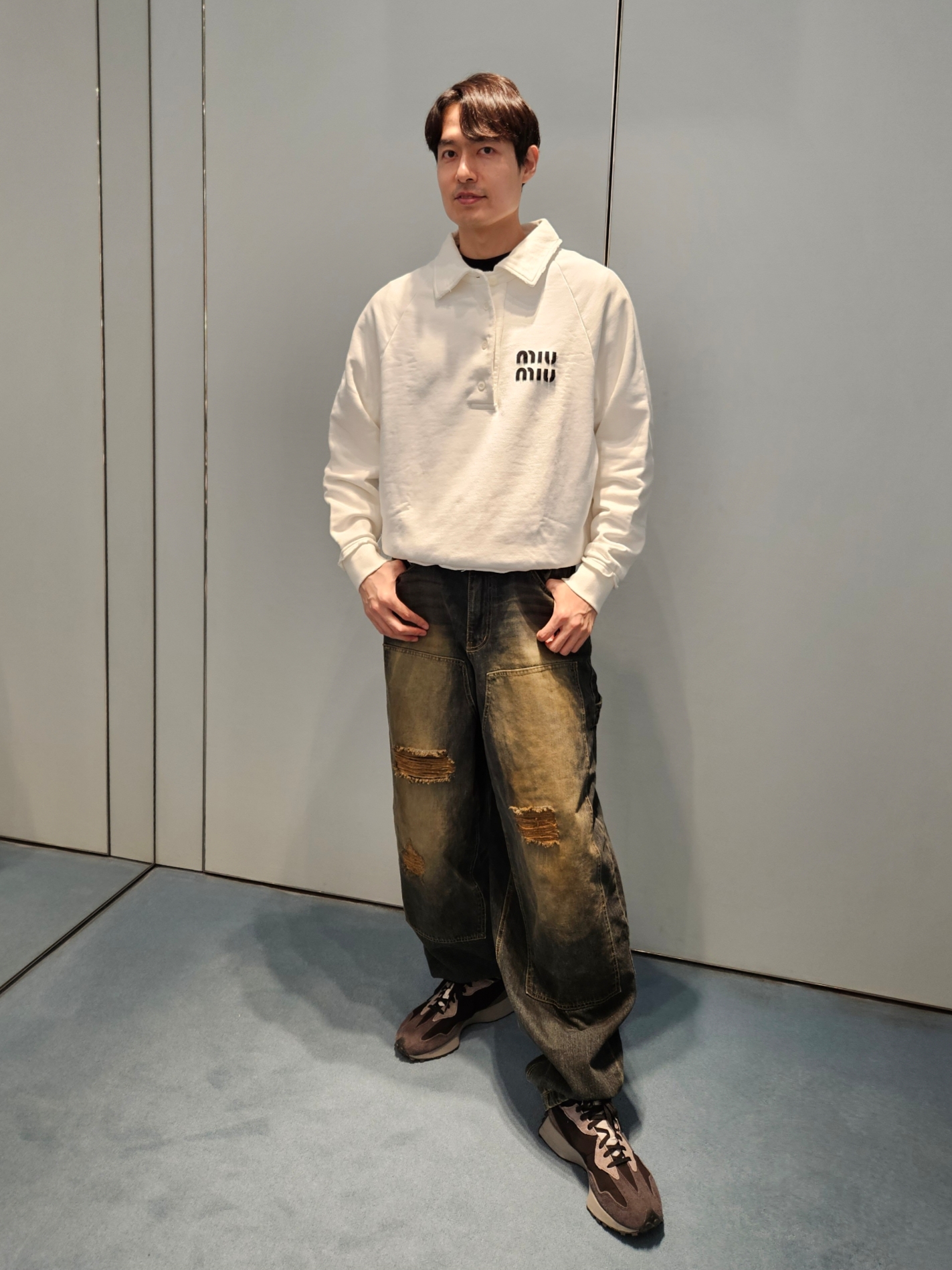(W) Miu Miu Cotton Polo Sweatshirt White 착용 스타일