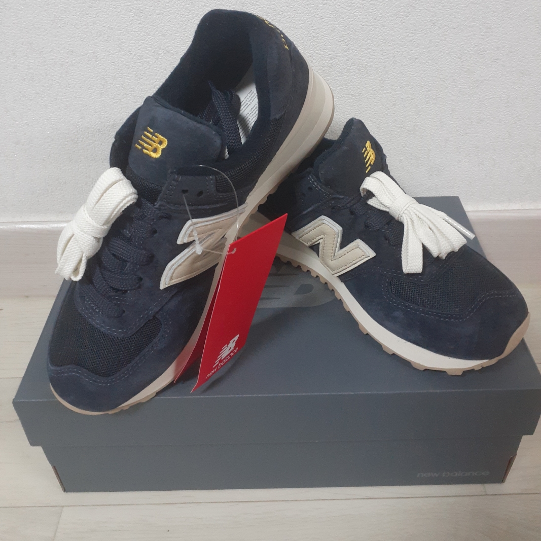 New Balance x Recto 574 Faded Navy Classic 착용 스타일