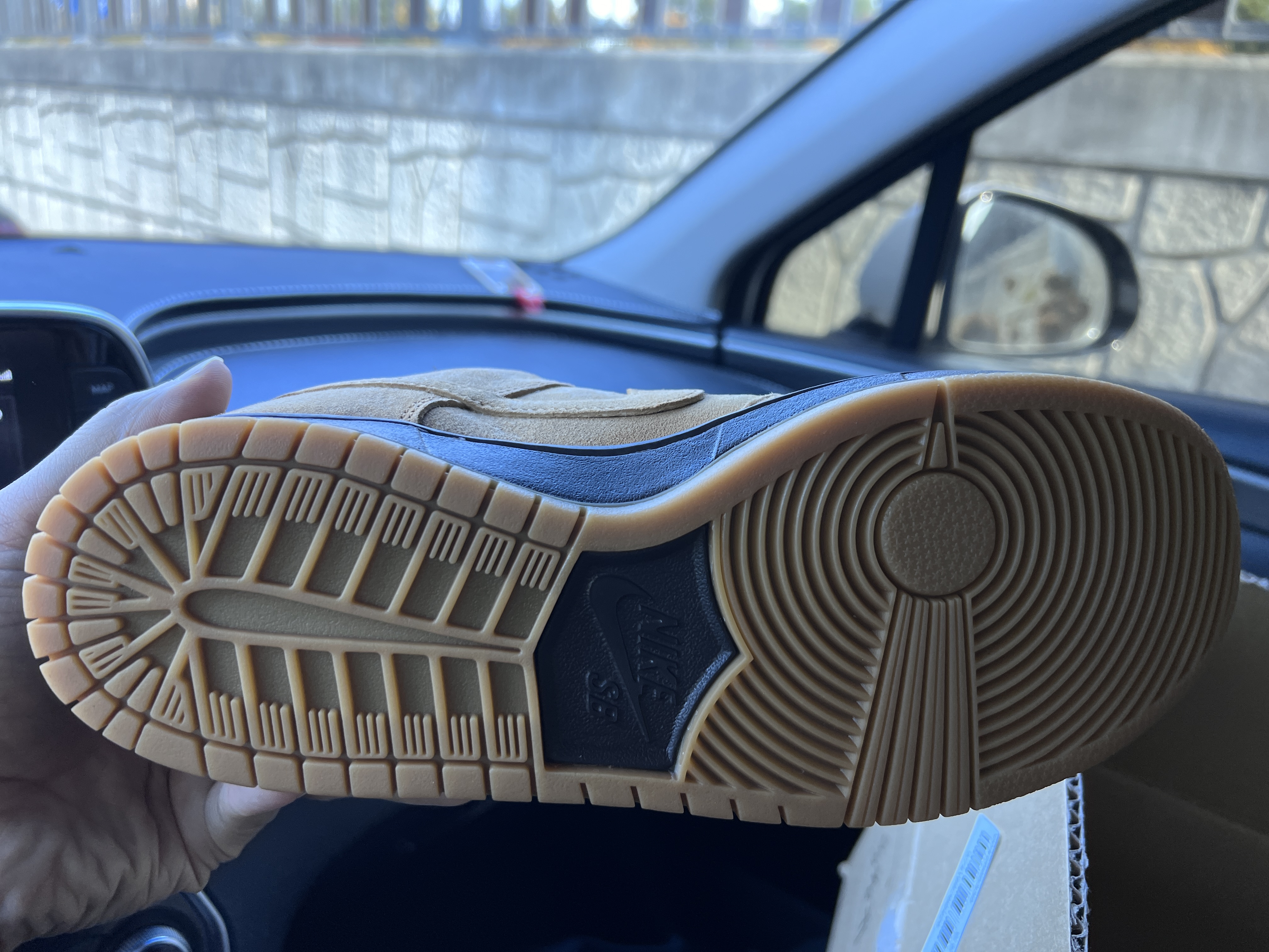 Nike SB Dunk Low Pro Wheat 2023 착용 스타일 - 3