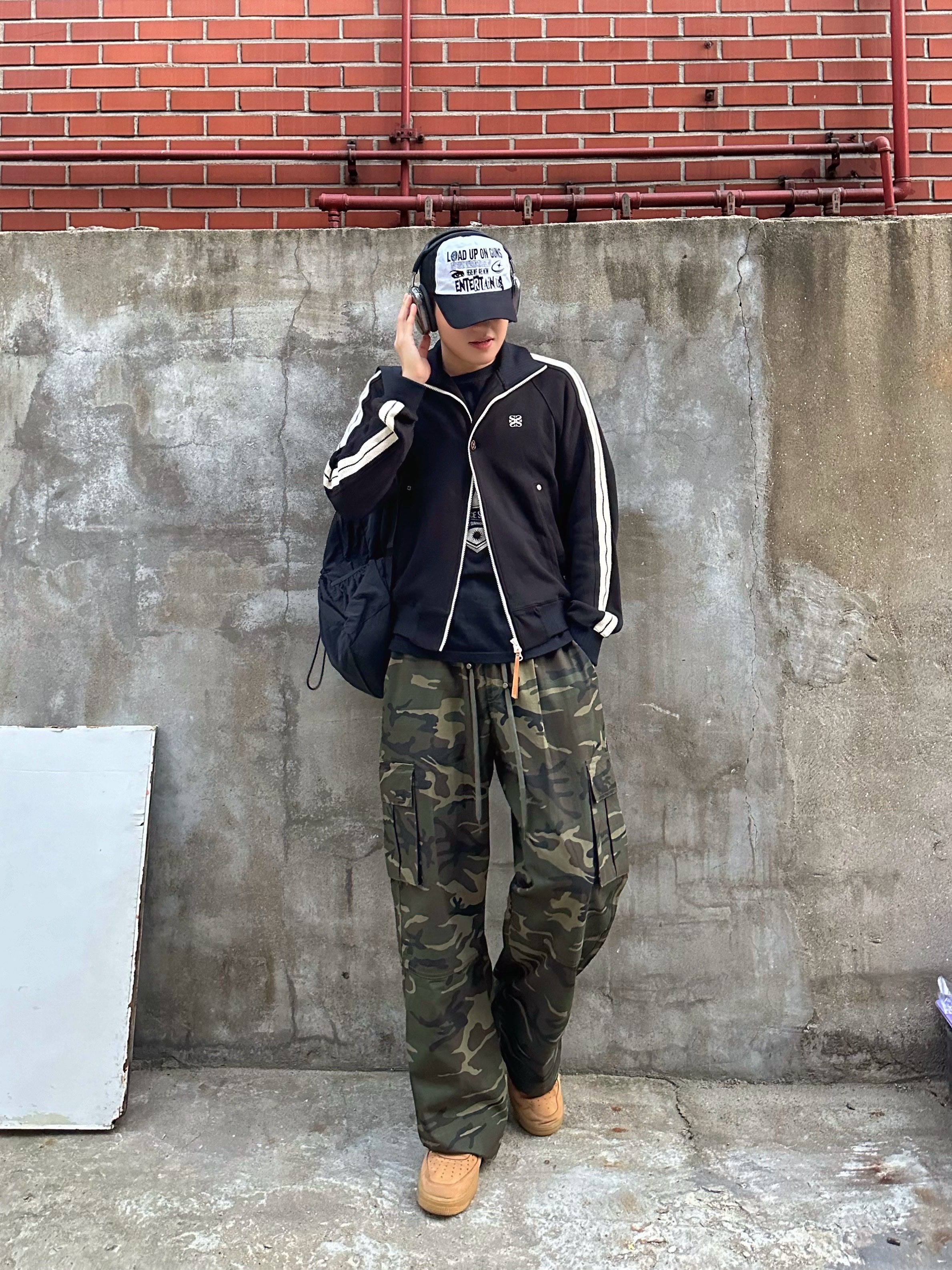 Apple AirPods Max Lightning Space Gray (Korean Ver.), Nike Air Force 1 '07 WB Flax 착용 스타일 - 3