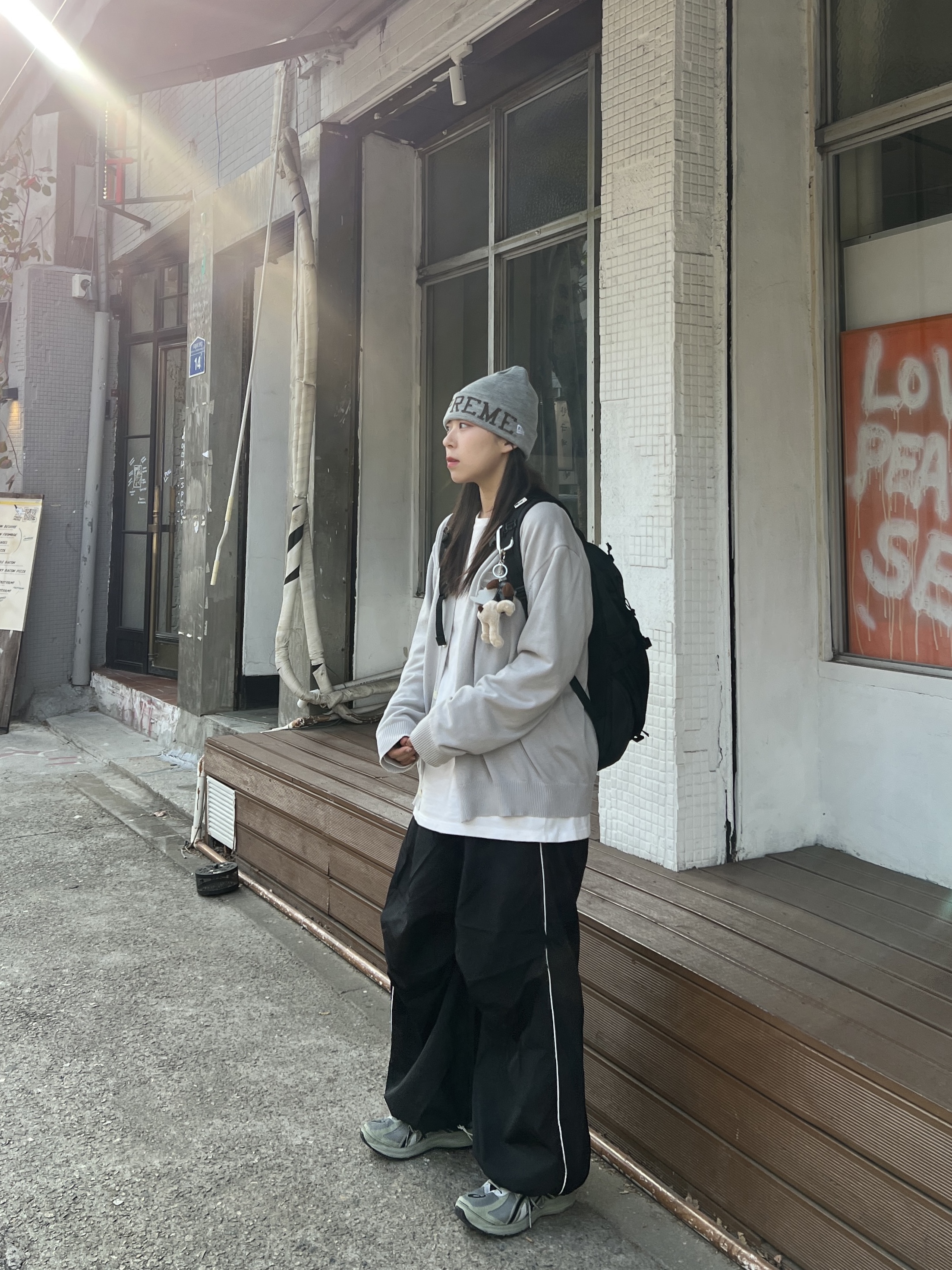 Supreme New Era Varsity Beanie Heather Grey - 23FW, Asics Jog 100 S Sheet Rock - 2E Wide 착용 스타일 - 2