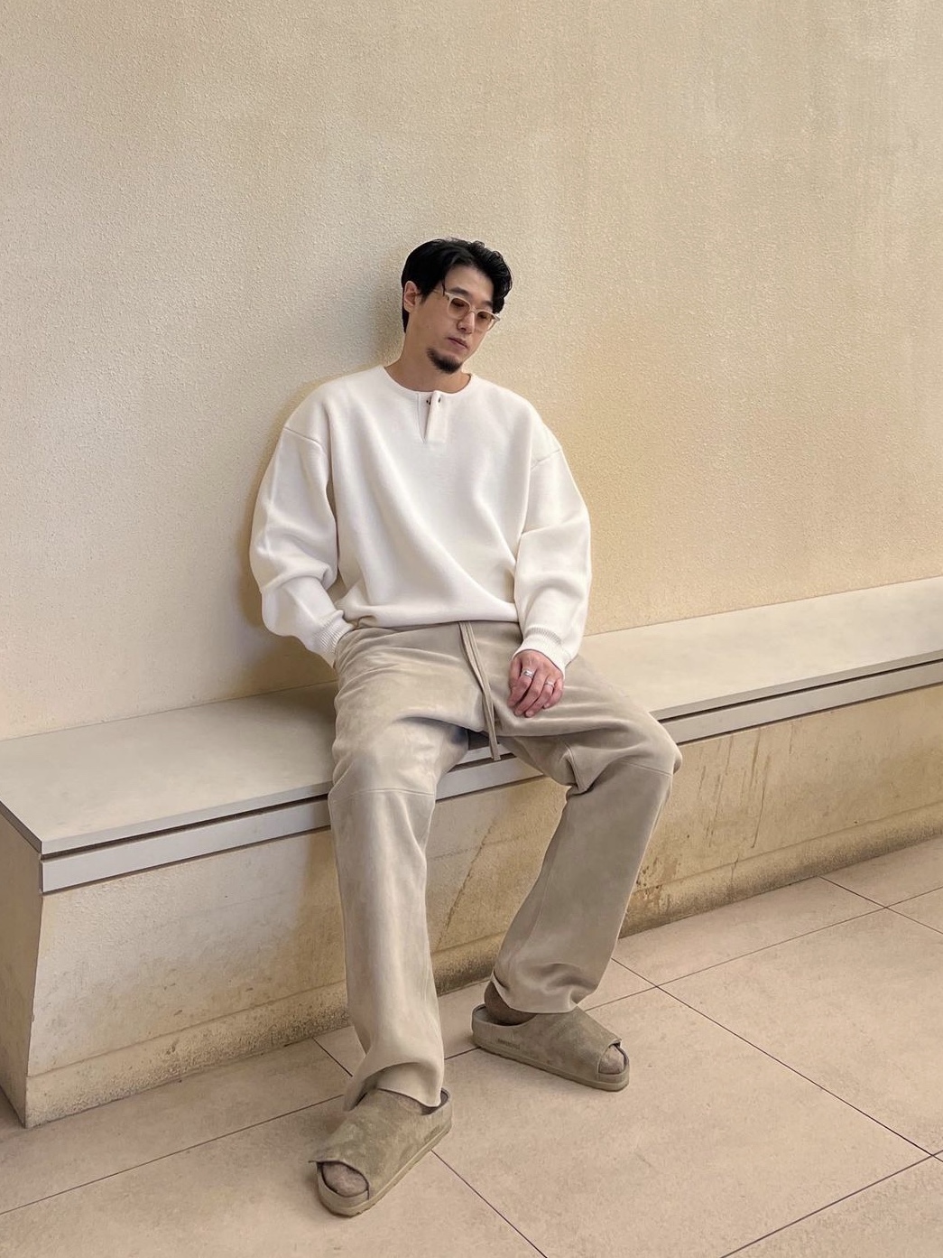 Fear of God x Birkenstock Los Feliz Suede Taupe 착용 스타일