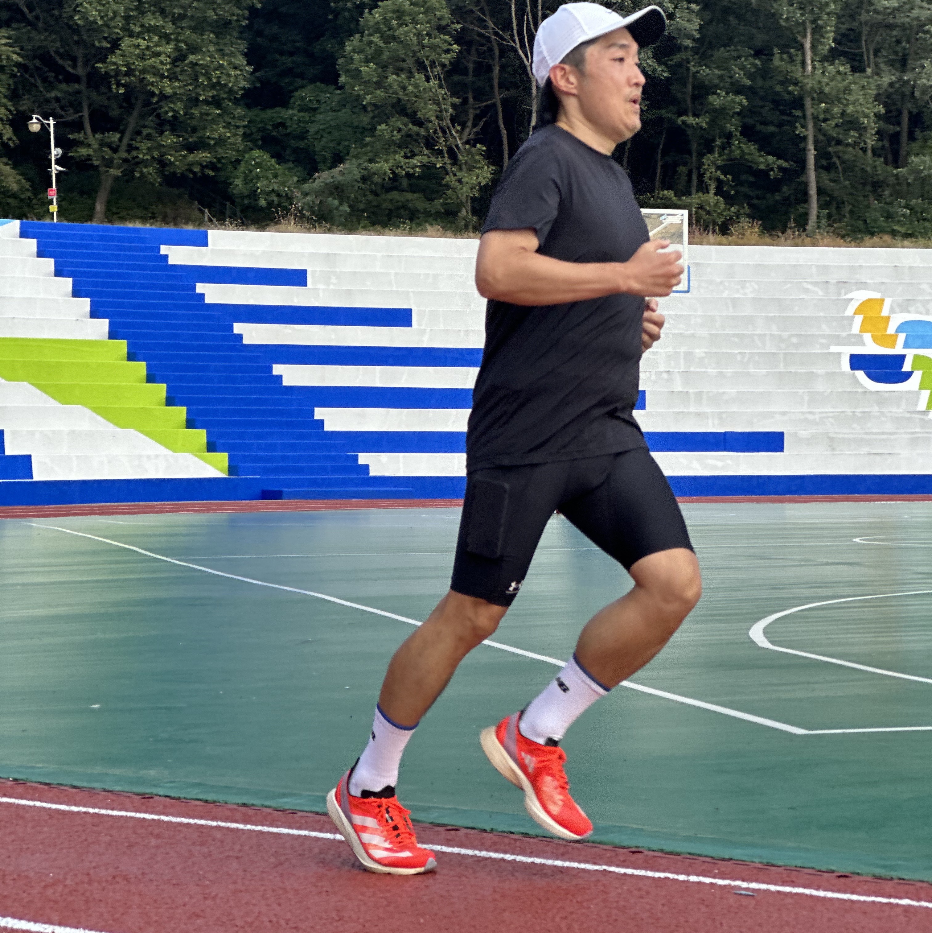 Adidas Adizero Takumi Sen 9 Solar Red 착용 스타일
