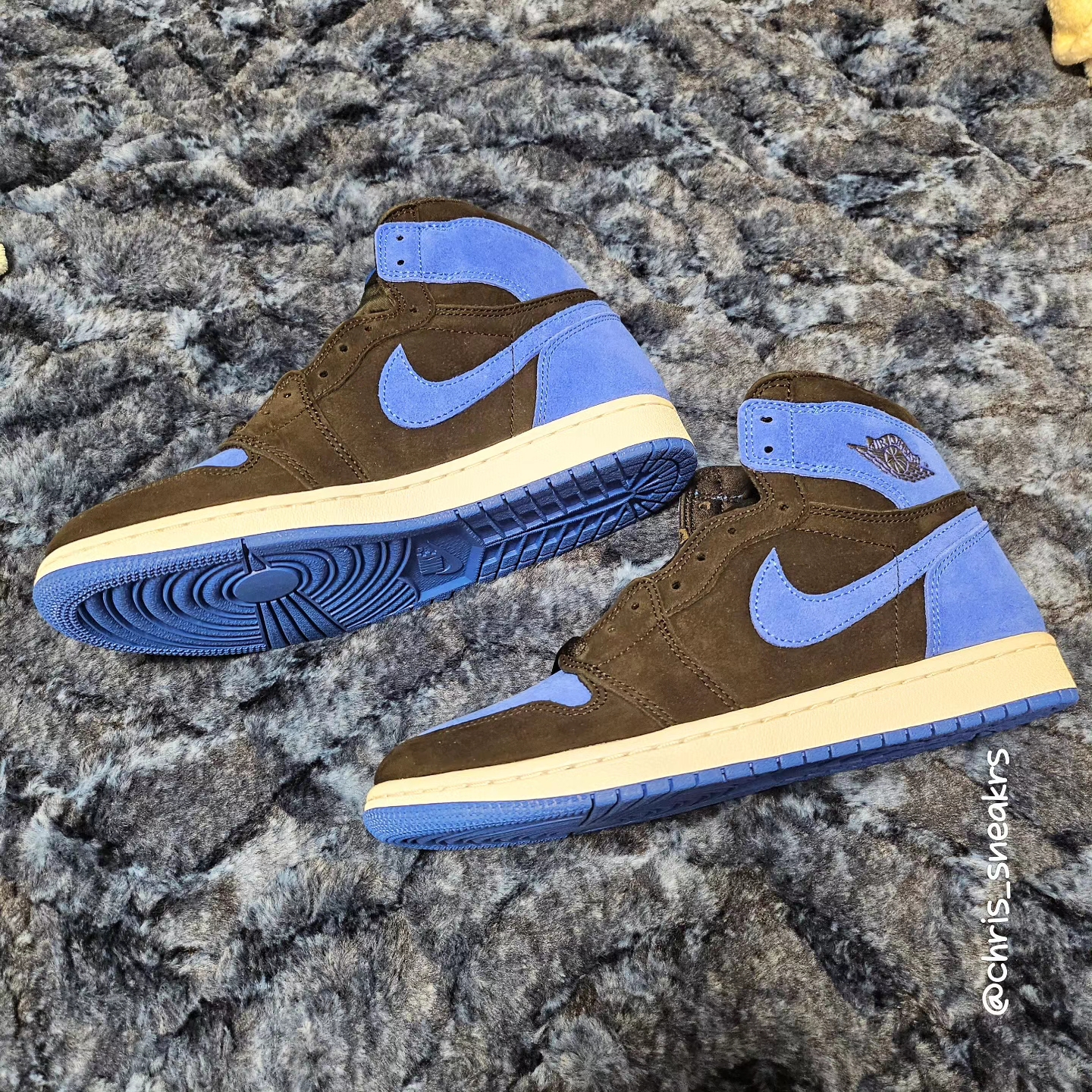 Jordan 1 Retro High OG Royal Reimagined 착용 스타일 - 3