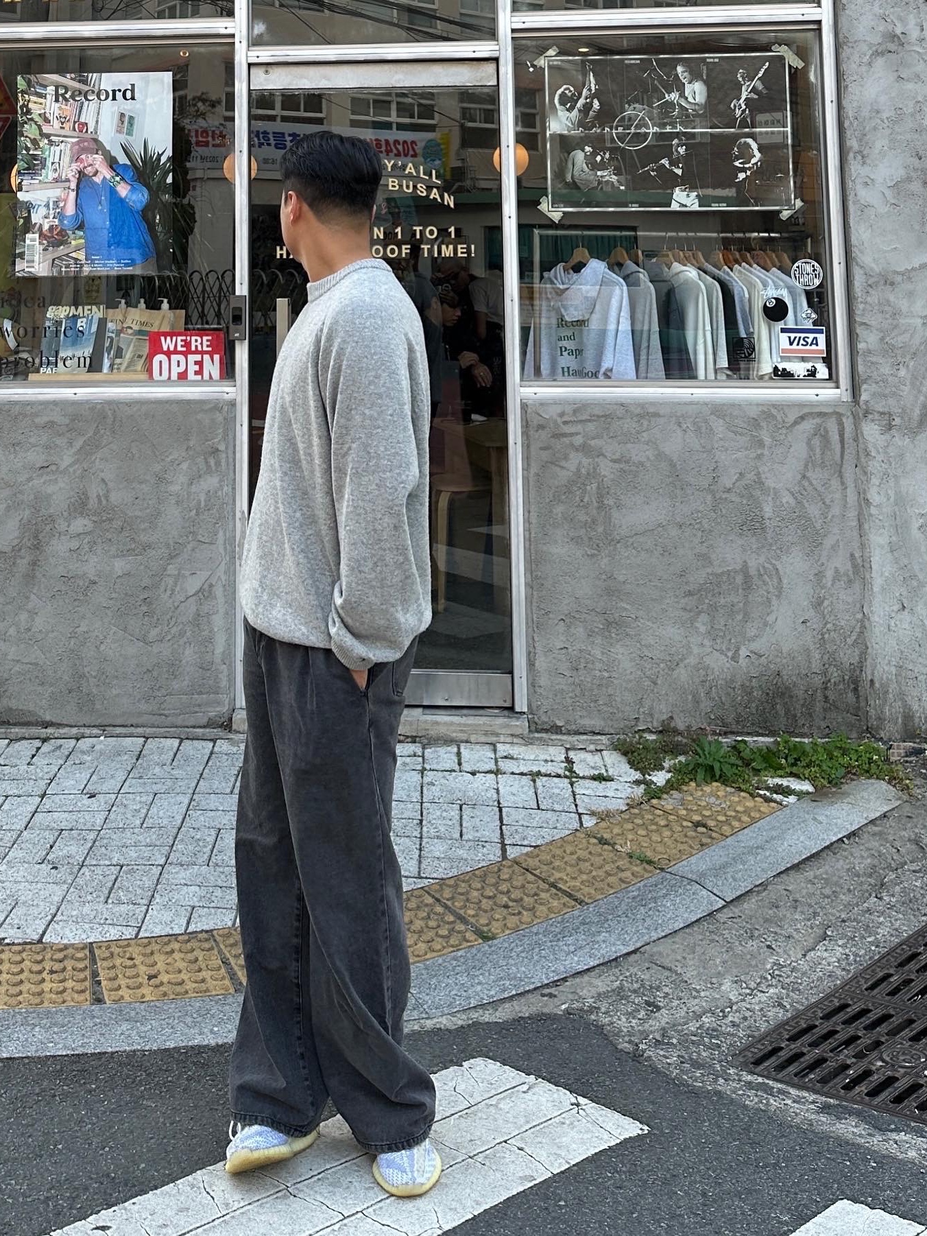 Adidas Yeezy Boost 350 V2 Static 2023 착용 스타일