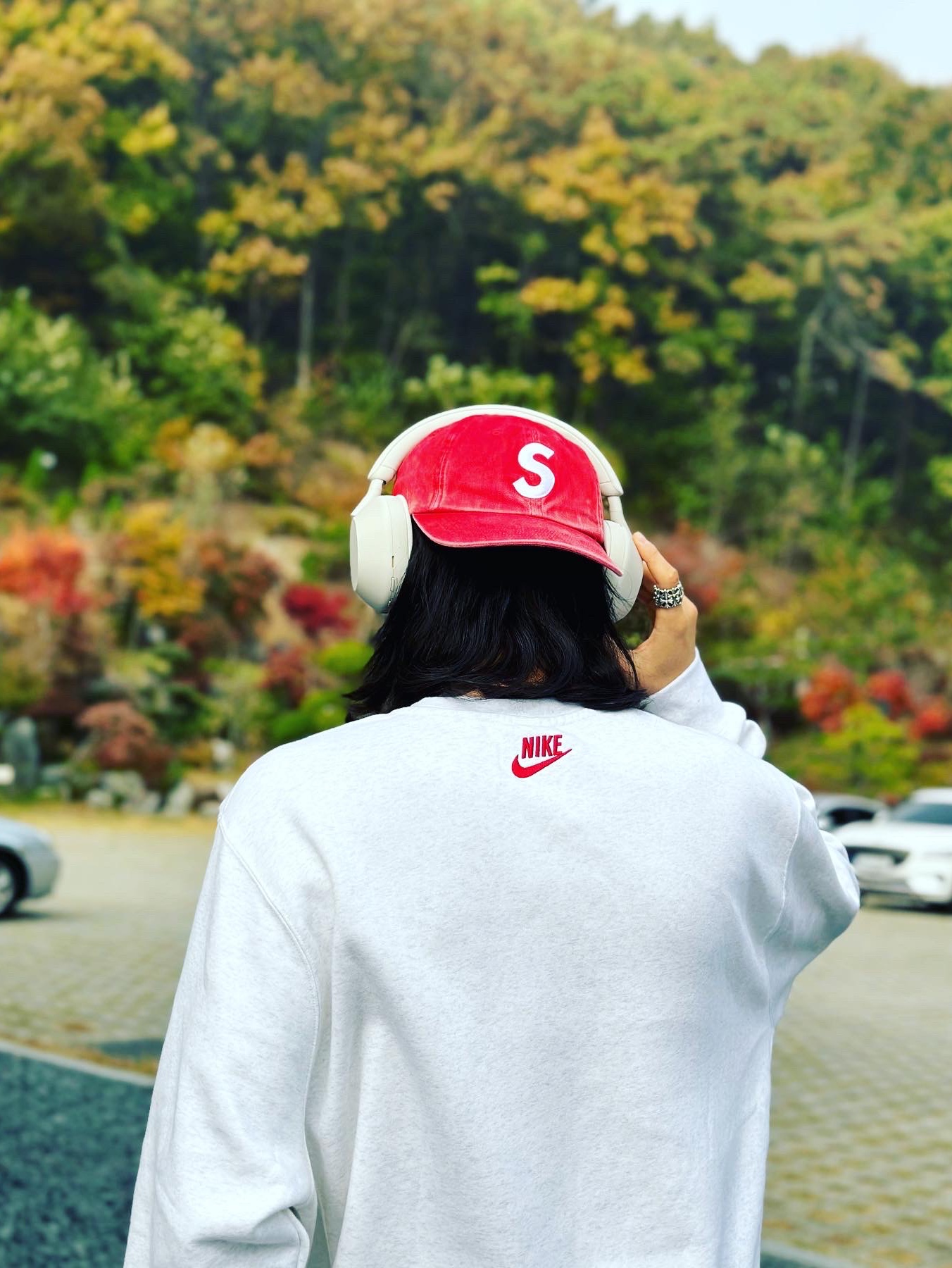 Sony WH-1000XM5 Silver (Korean Ver.), Supreme Pigment Print S Logo 6-Panel Red - 23FW 착용 스타일 - 4