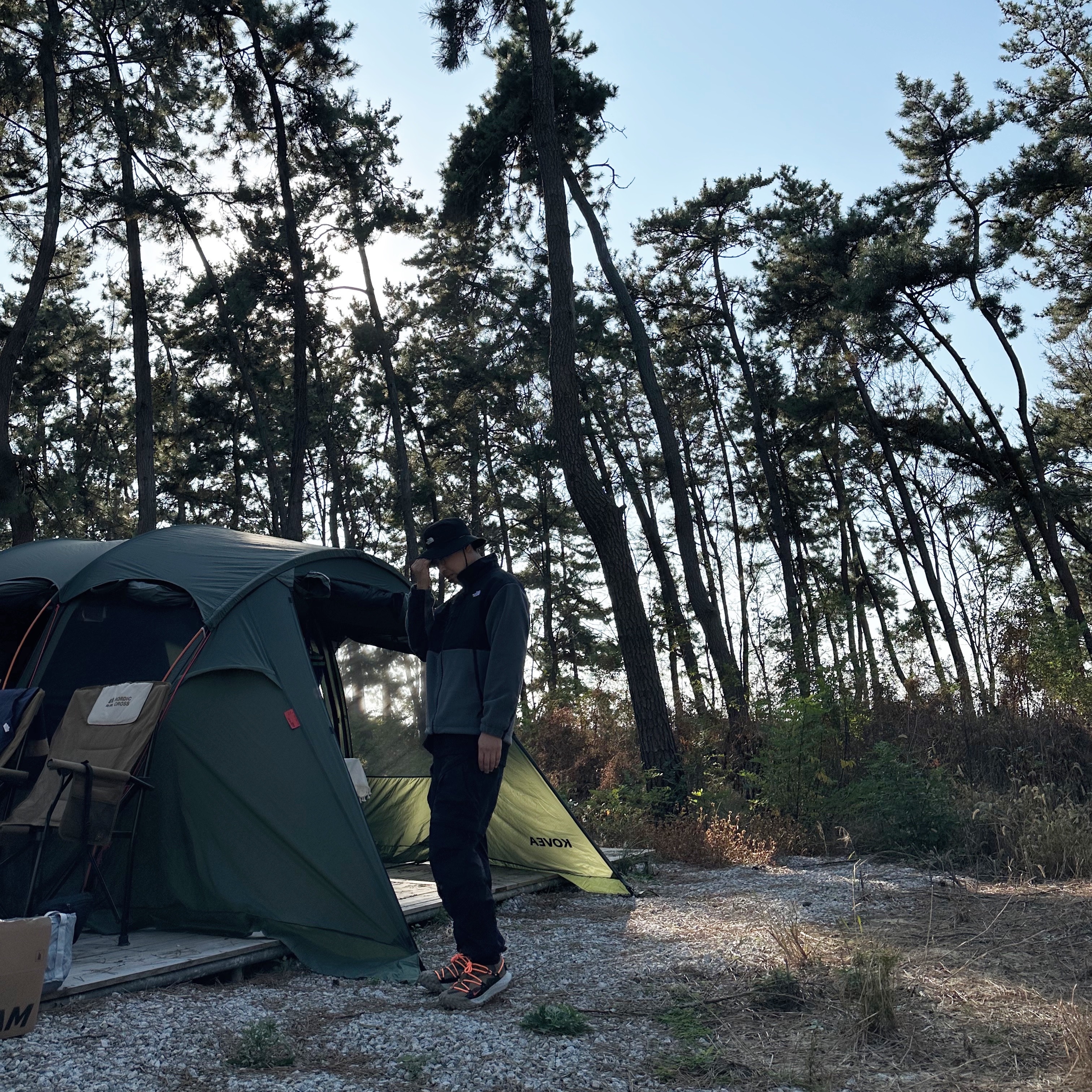 Nike ACG Smith Summit Cargo Pants Black - Asia, Nike ACG Mountain Fly Low Gore-Tex SE Hazel Rush 착용 스타일
