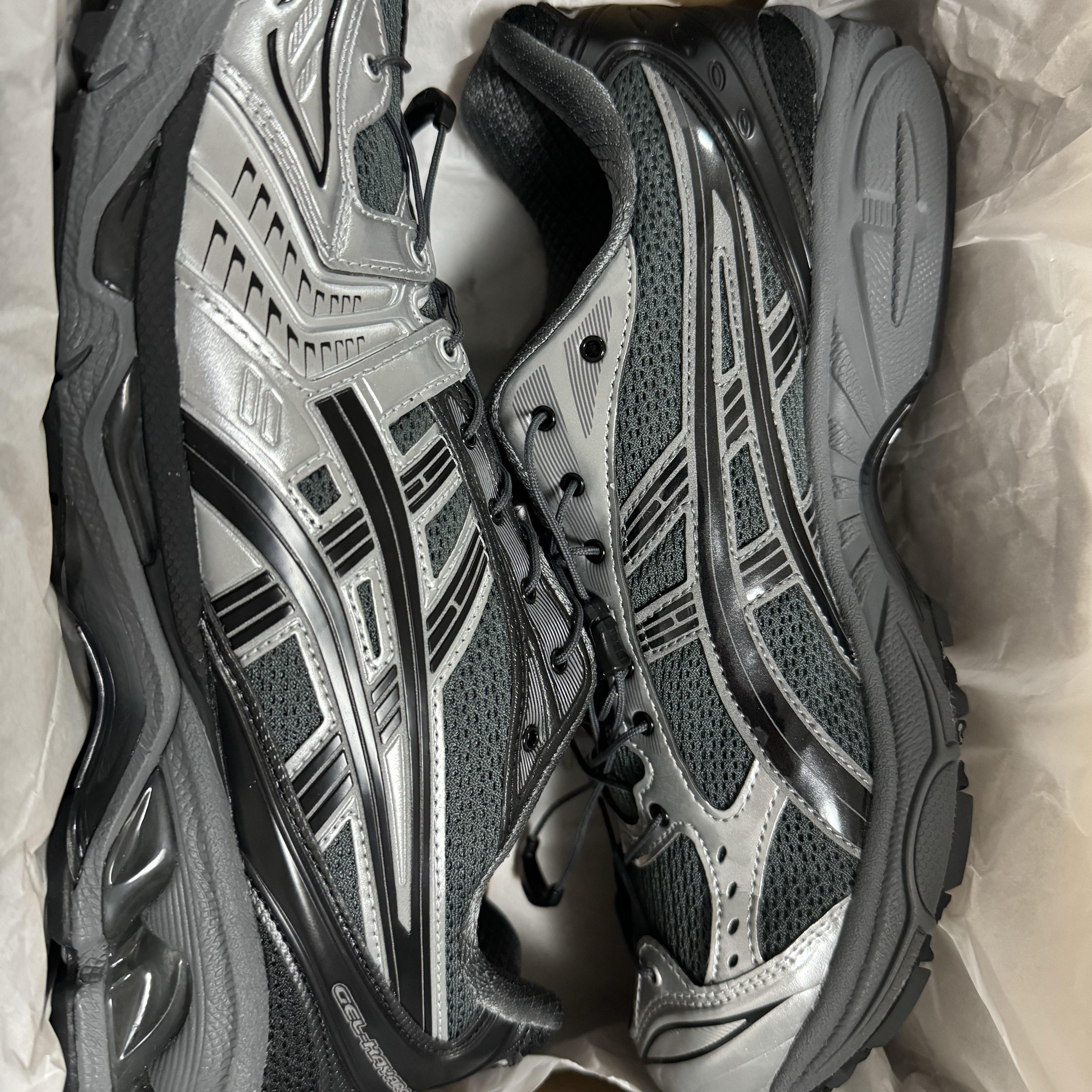 Asics x Unaffected Gel-Kayano 14 Silver Moon 착용 스타일