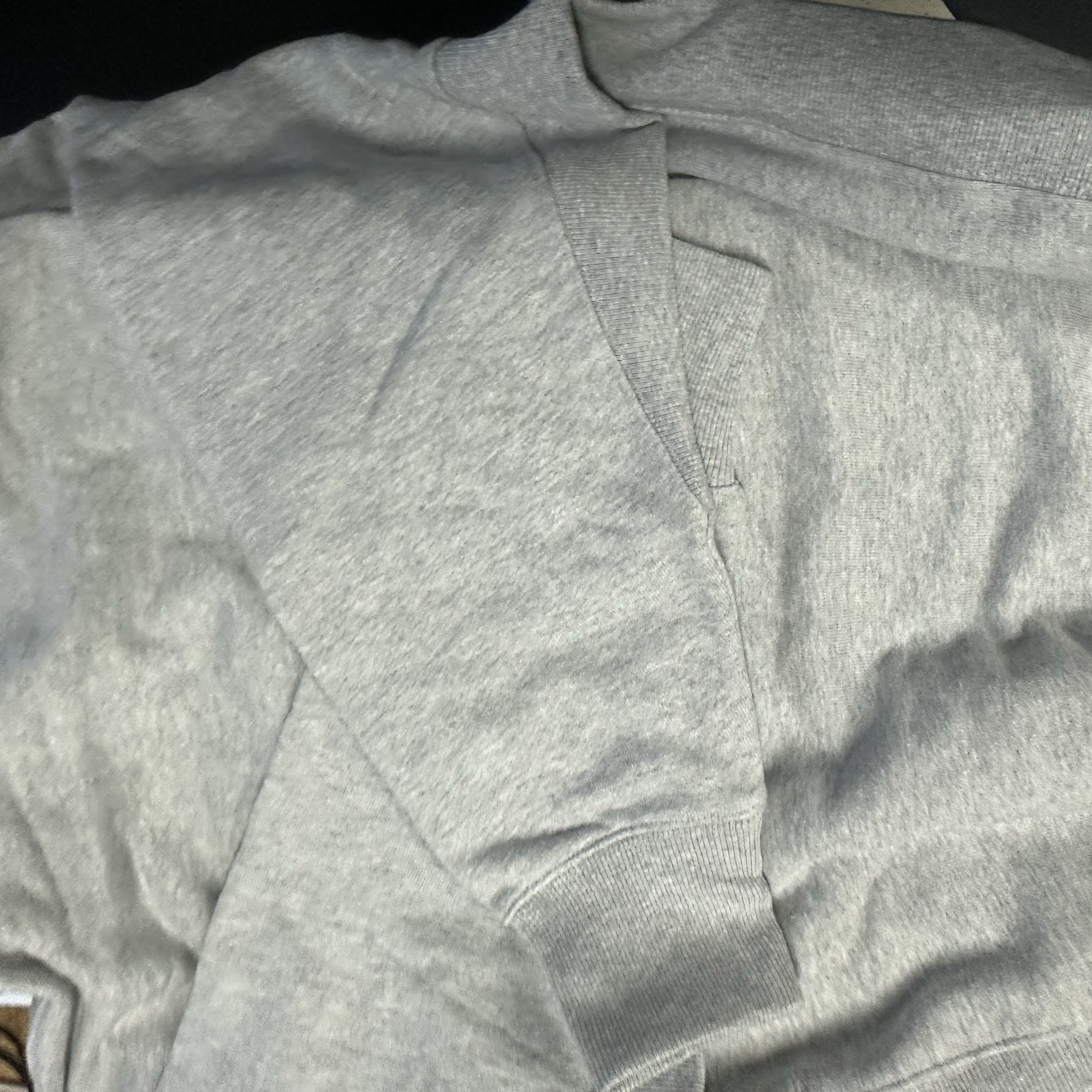 Puma x AMI Hoodie Light Gray Heather 착용 스타일 - 3