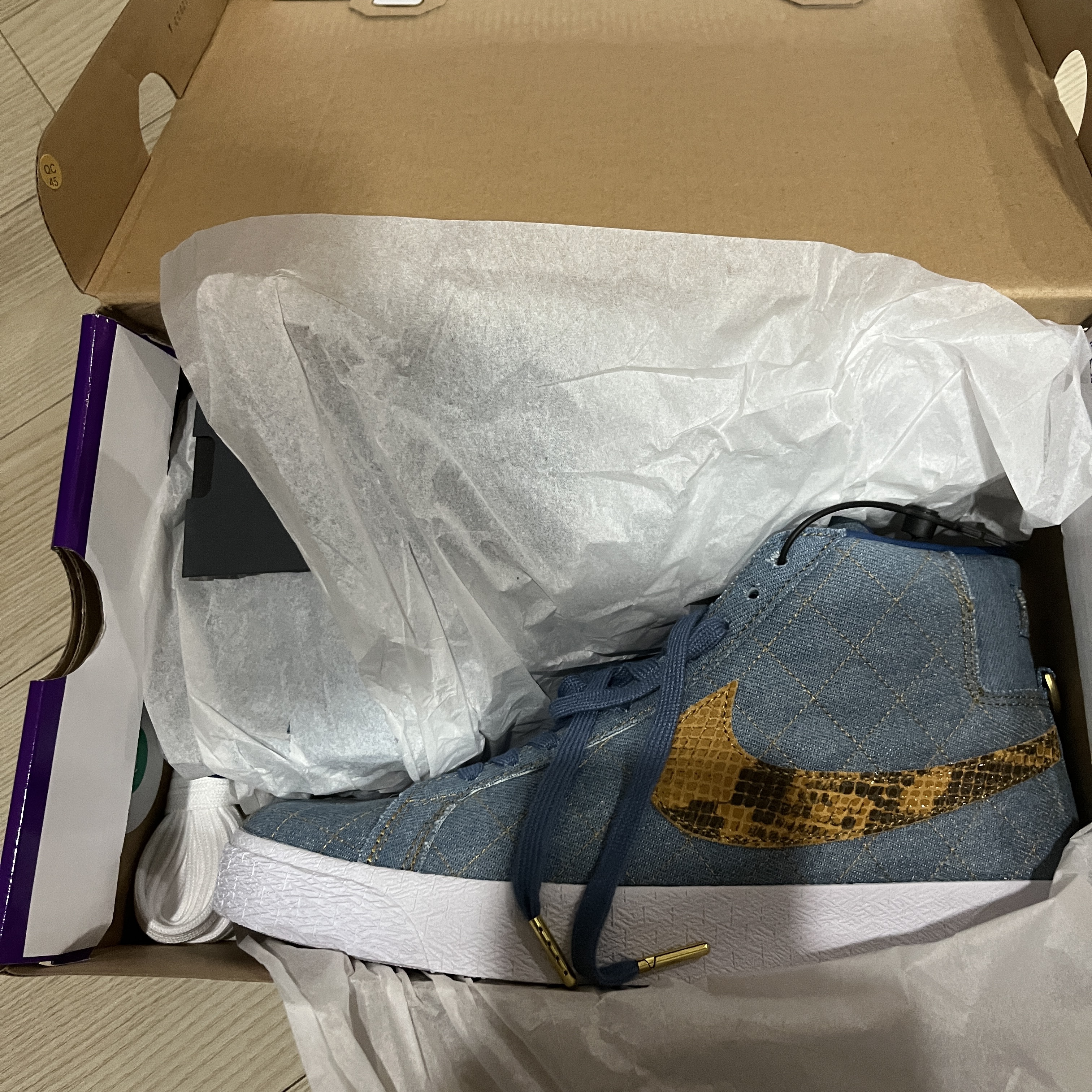 Nike x Supreme SB Zoom Blazer Mid QS 2 Industrial Blue 착용 스타일