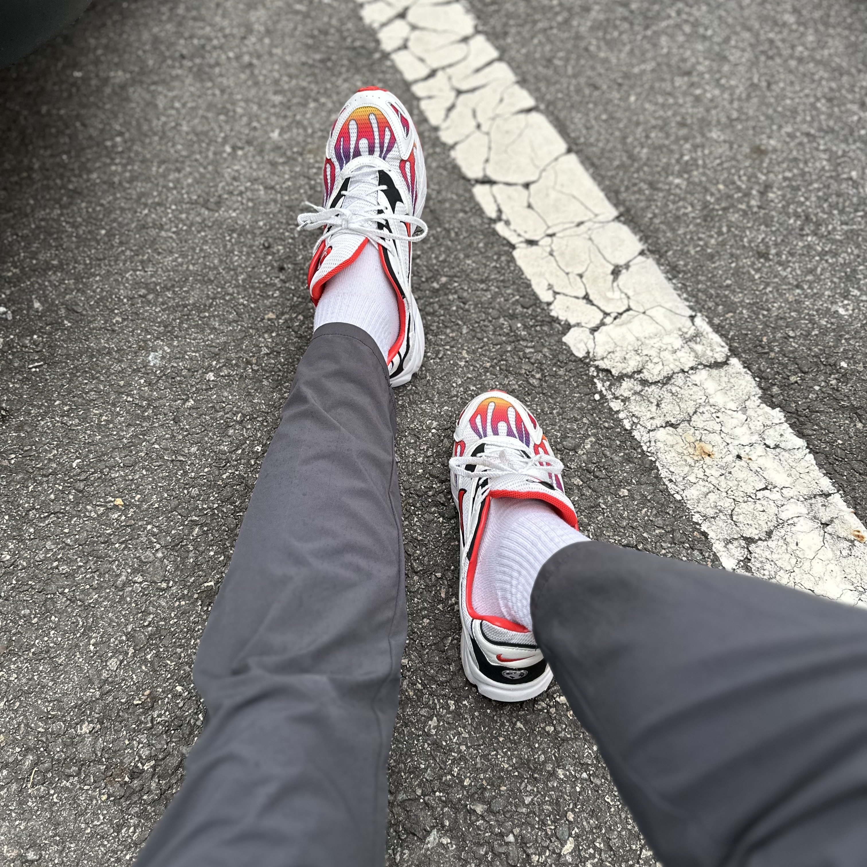 Nike x Supreme Zoom Streak Spectrum Plus White 착용 스타일 - 1