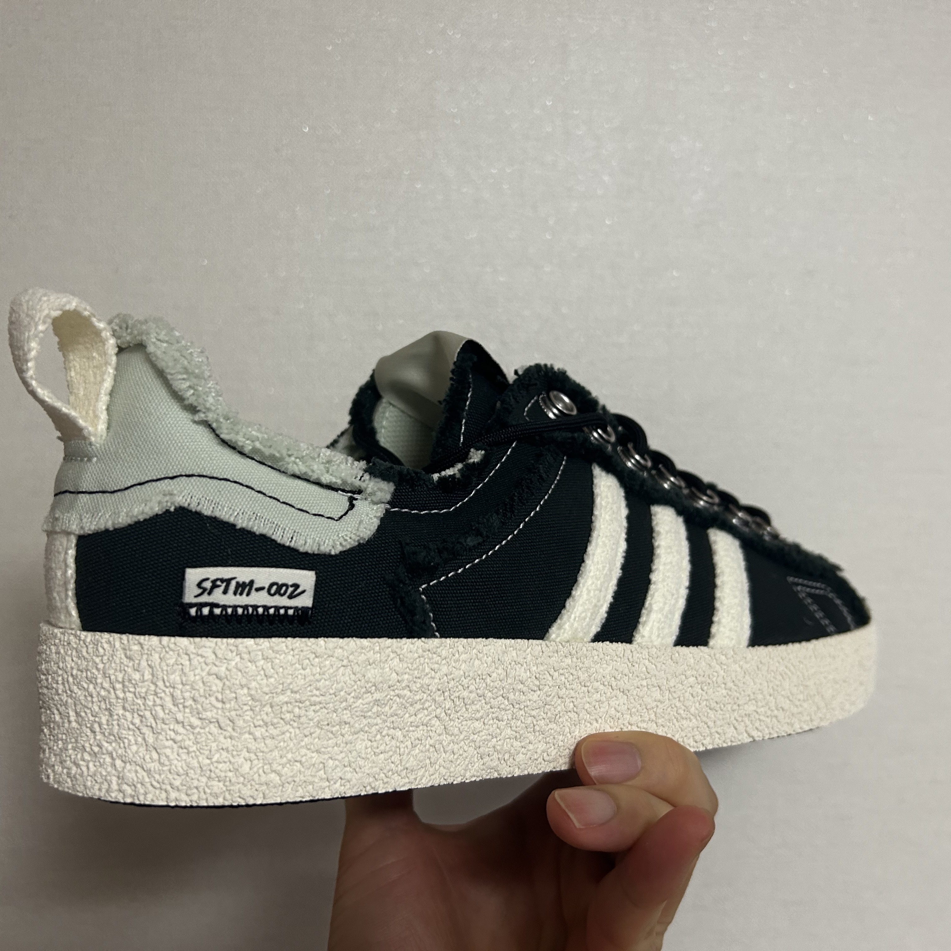 Adidas x Song for the Mute Campus 80s Core Black Cream White 착용 스타일 - 4