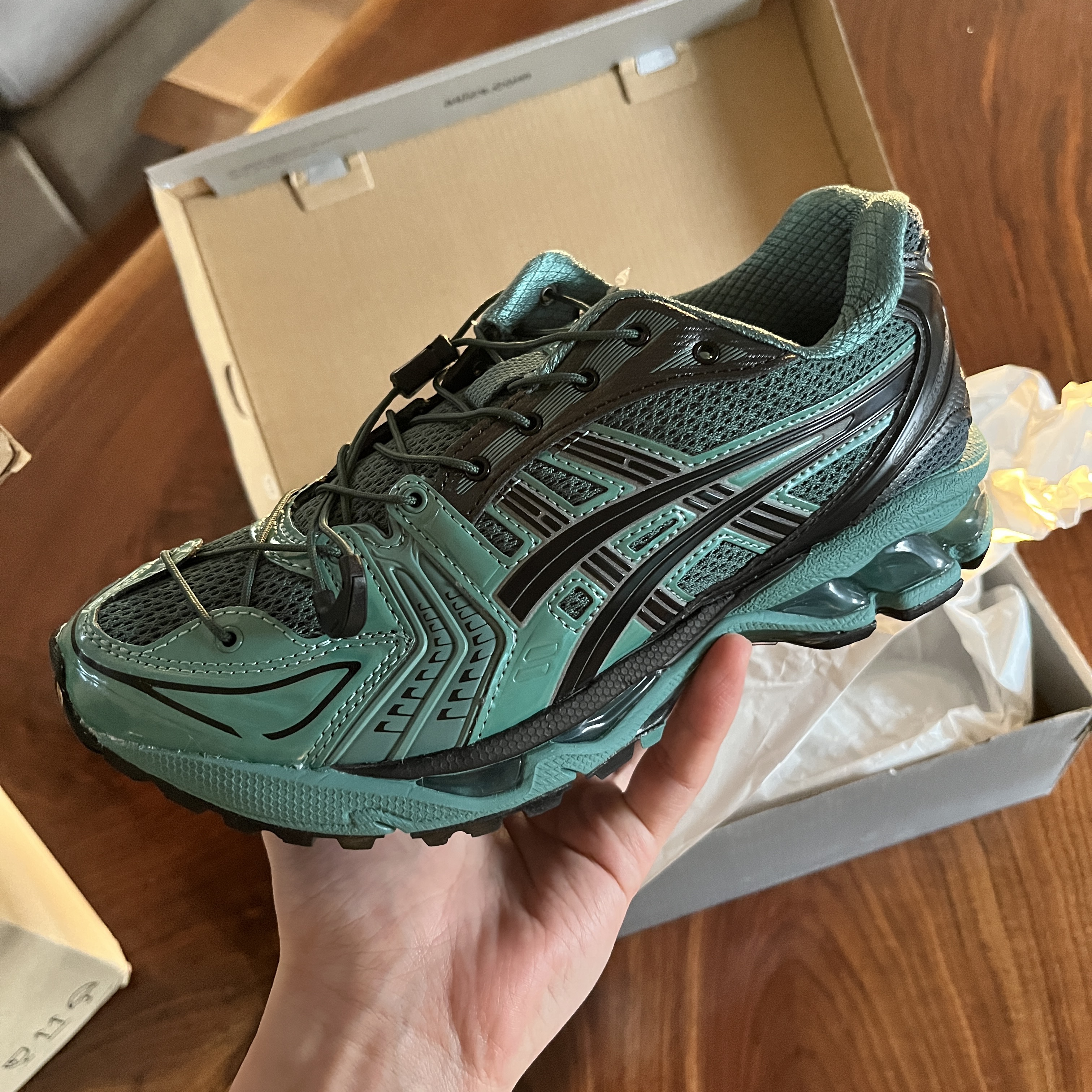 Asics x Unaffected Gel-Kayano 14 Silver Moon, Asics x Unaffected Gel-Kayano 14 Uranus Green 착용 스타일 - 4
