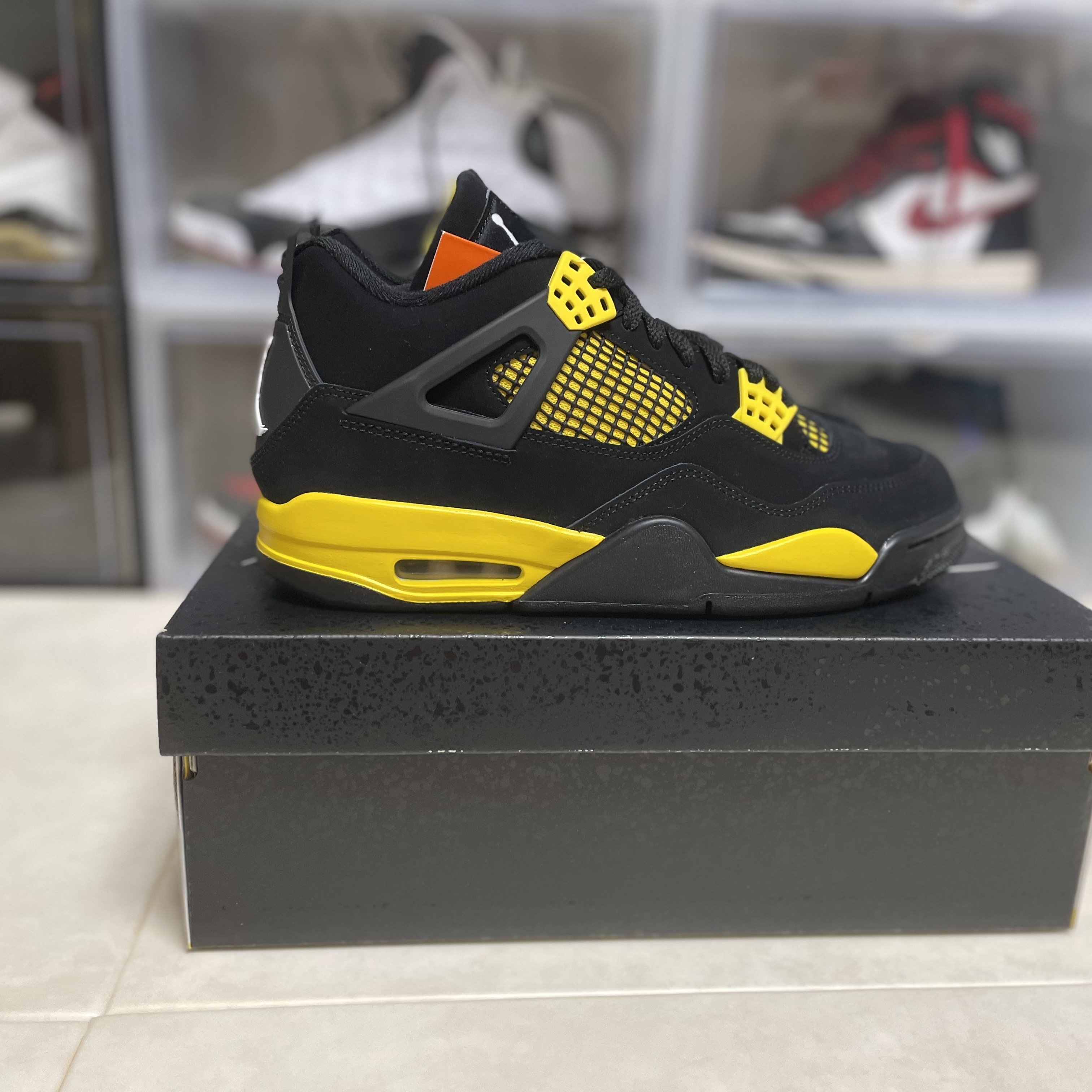 Jordan 4 Retro Thunder 2023 착용 스타일 - 4