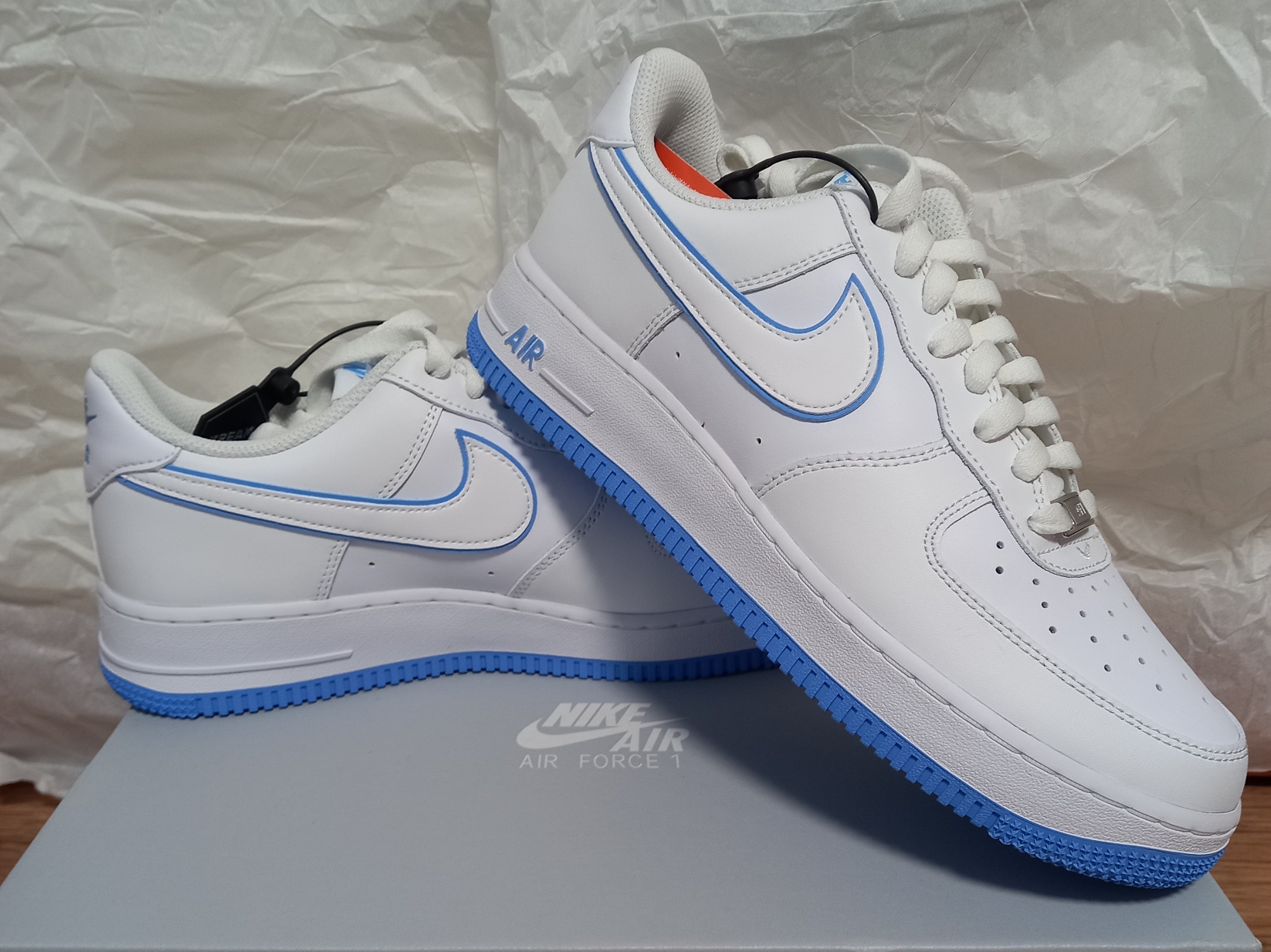 Nike Air Force 1 '07 White University Blue 착용 스타일 - 1