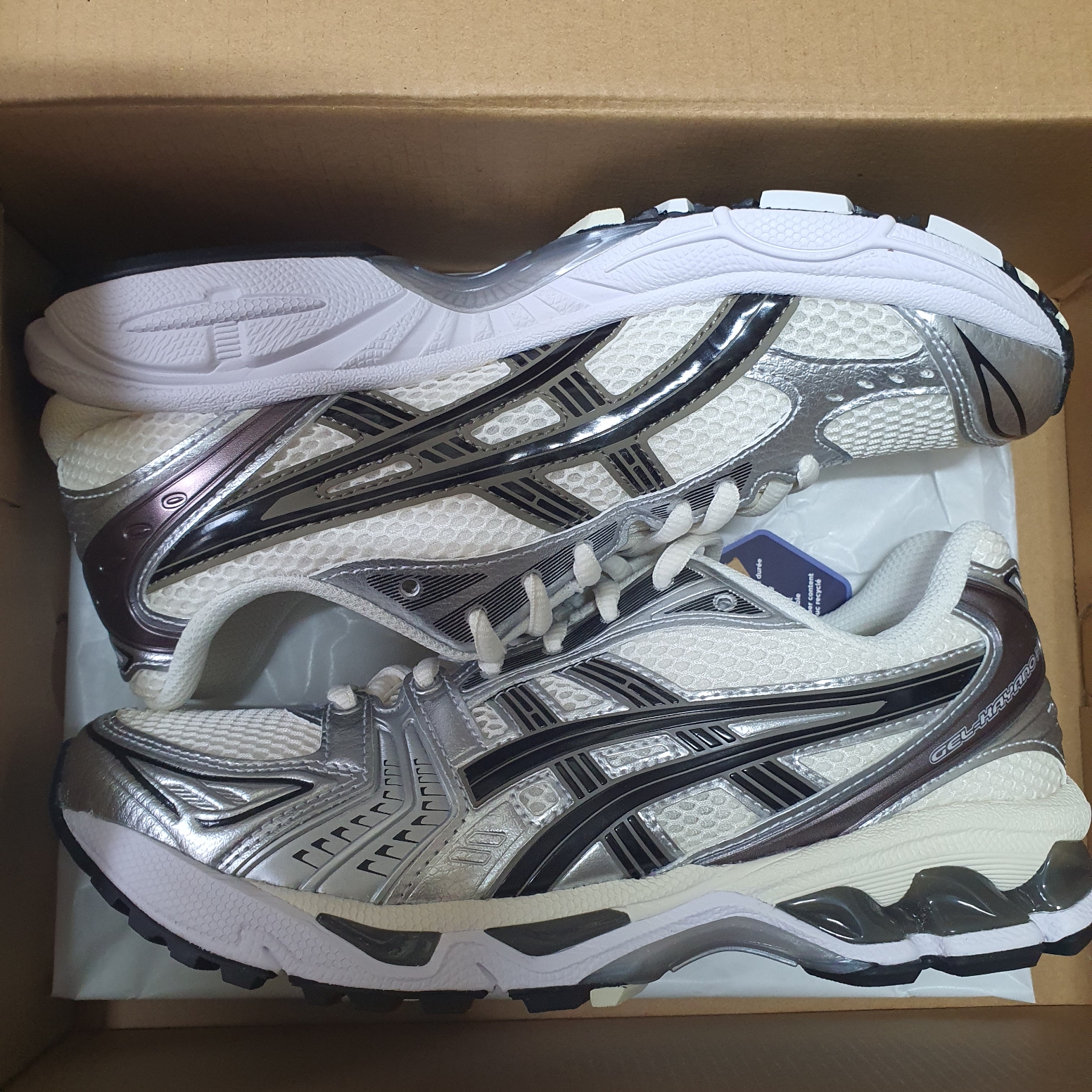 Asics Gel-Kayano 14 Cream Black 착용 스타일