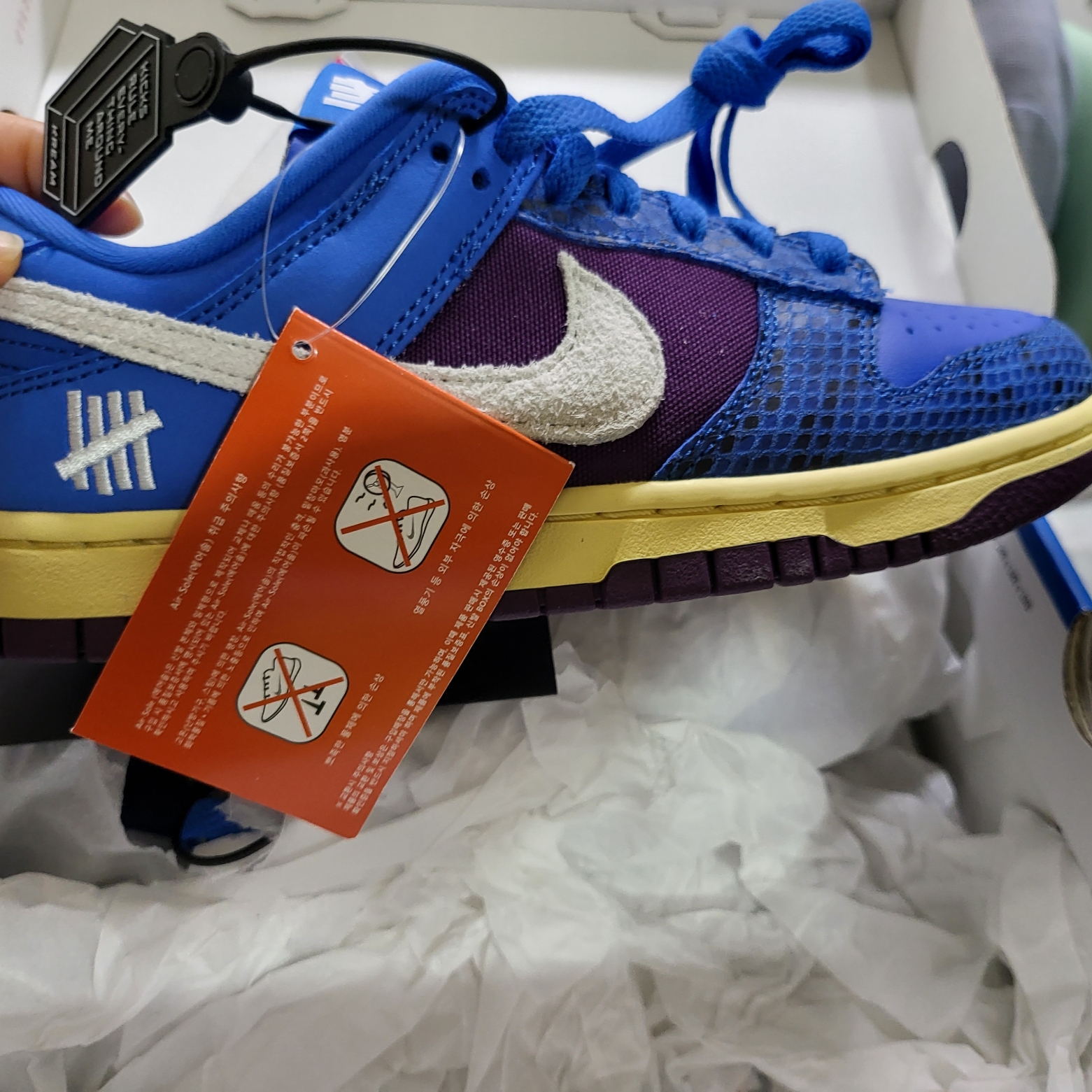 Nike x Undefeated Dunk Low SP 5 On It 착용 스타일 - 2