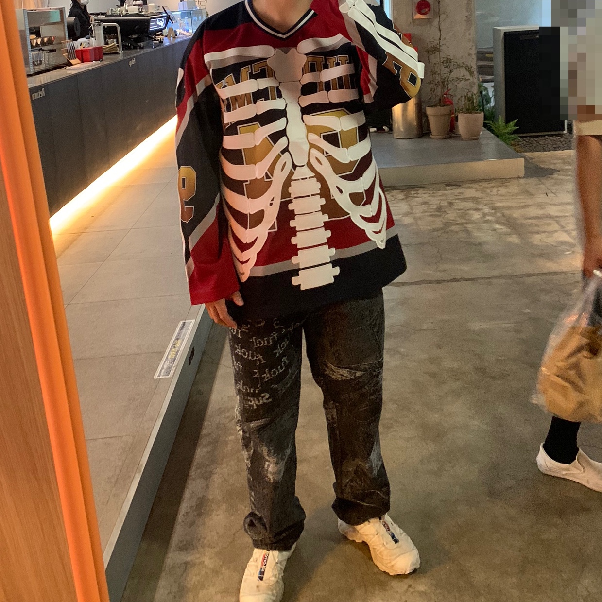 Supreme Bones Hockey Jersey Multicolor - 23FW, Supreme Archive Denim Jacquard Regular Jean Black - 23SS 착용 스타일