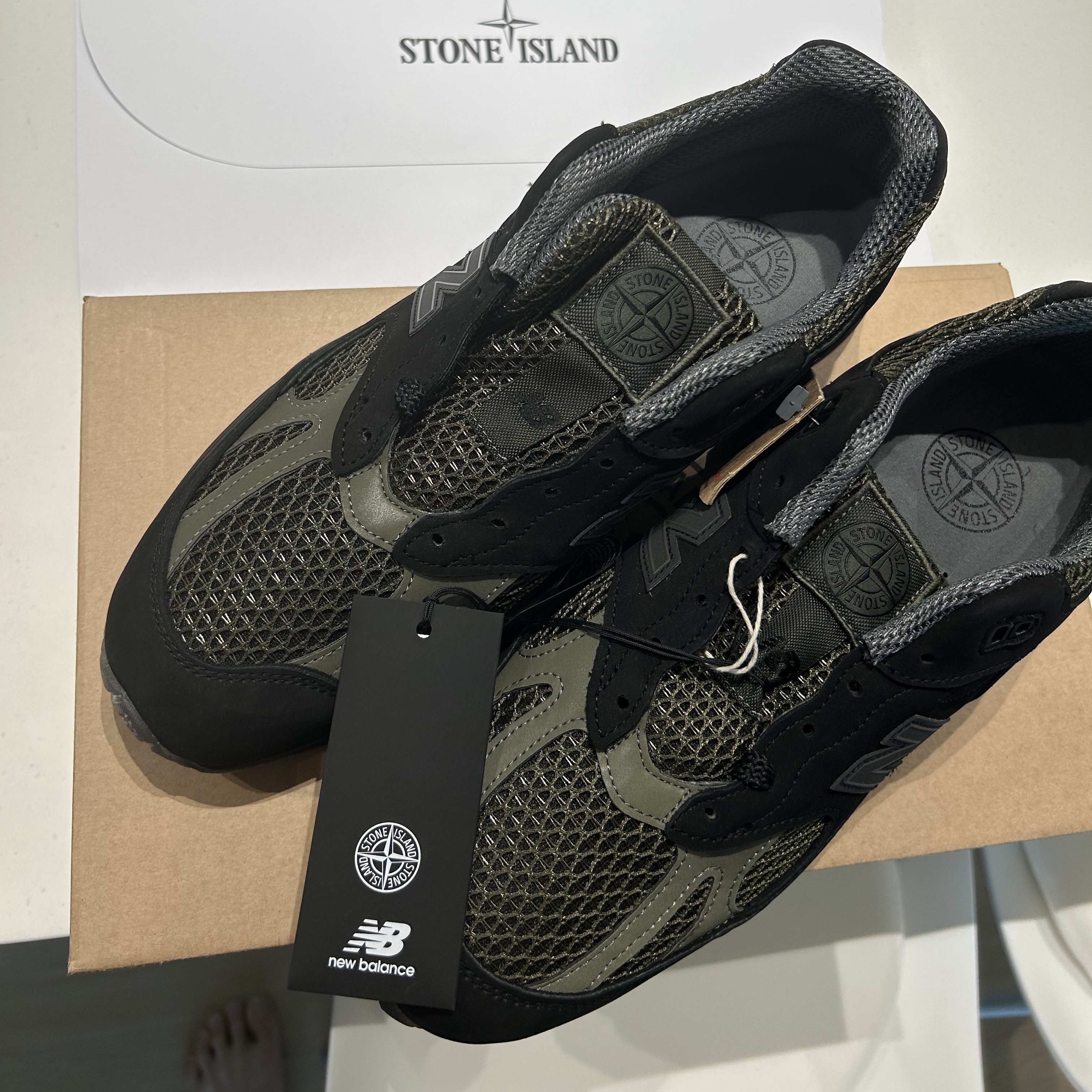 New Balance x Stone Island 991v2 Made in UK Black Olive Night 착용 스타일