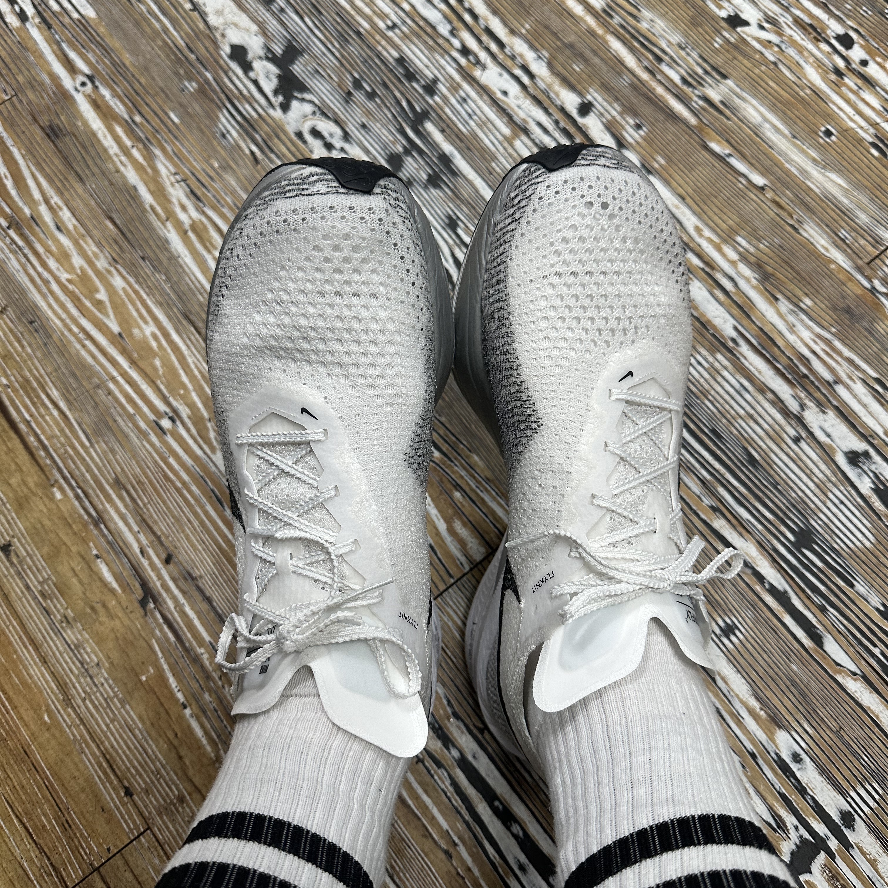 Nike ZoomX Vaporfly Next% 3 White Grey 착용 스타일