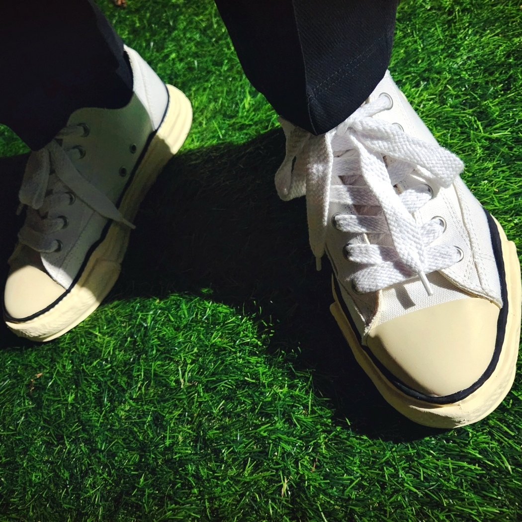 Maison Mihara Yasuhiro Peterson VL OG Sole Canvas Low-top Sneakers White 착용 스타일 - 4