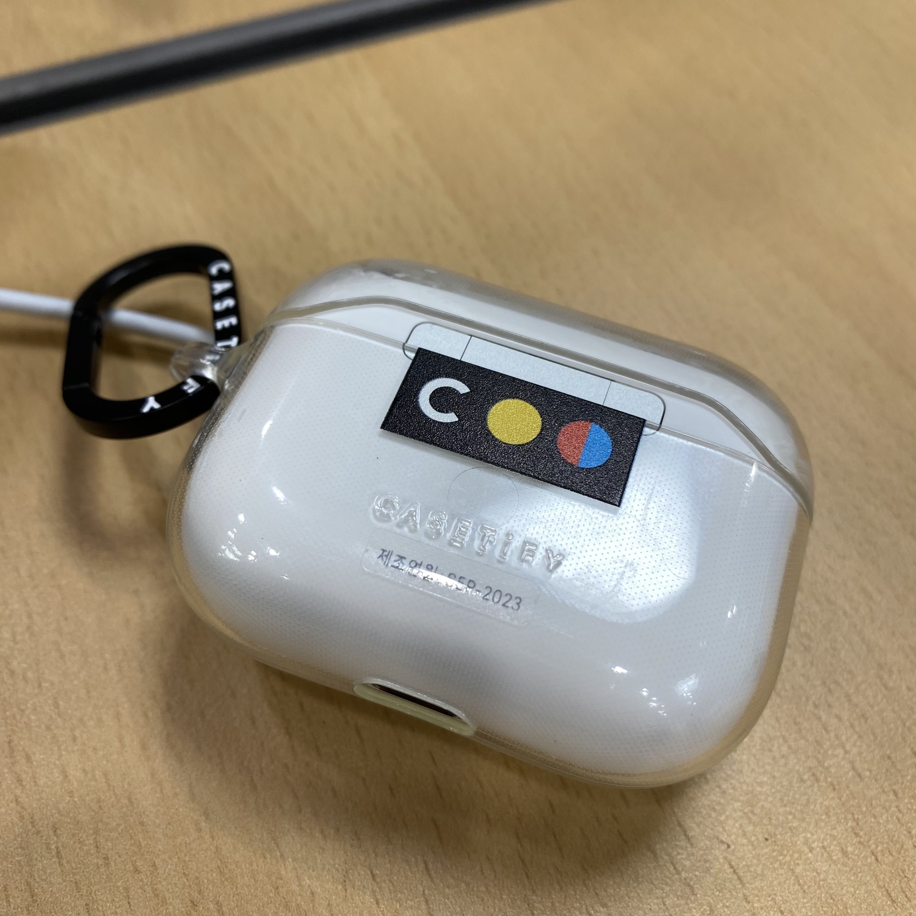 Casetify x IAB Studio Single White Logo AirPods Pro Case Clear, Apple Airpods Pro 2nd Gen with MagSafe Charging Case USB C (Korean Ver.) 착용 스타일 - 2
