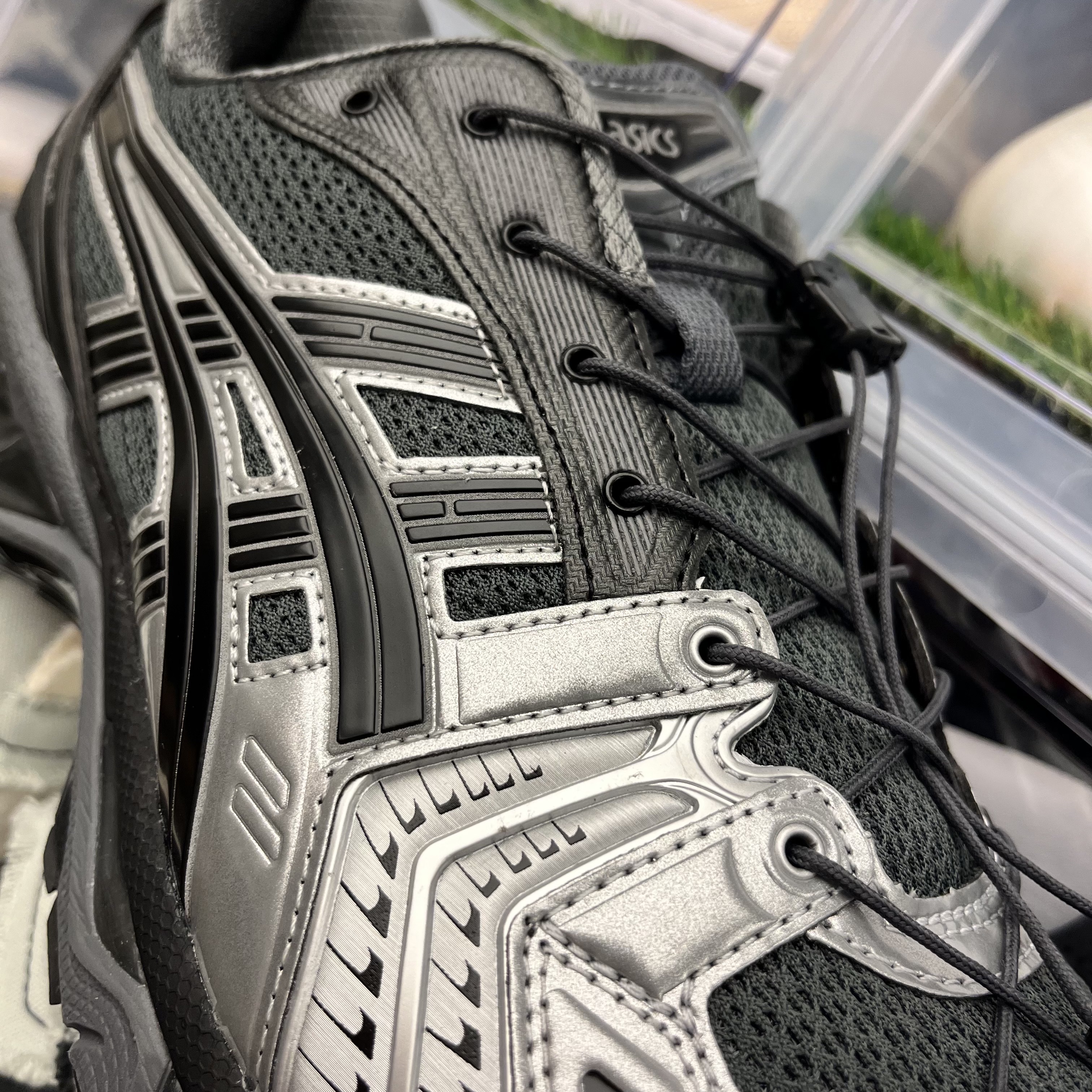 Asics x Unaffected Gel-Kayano 14 Silver Moon 착용 스타일 - 1