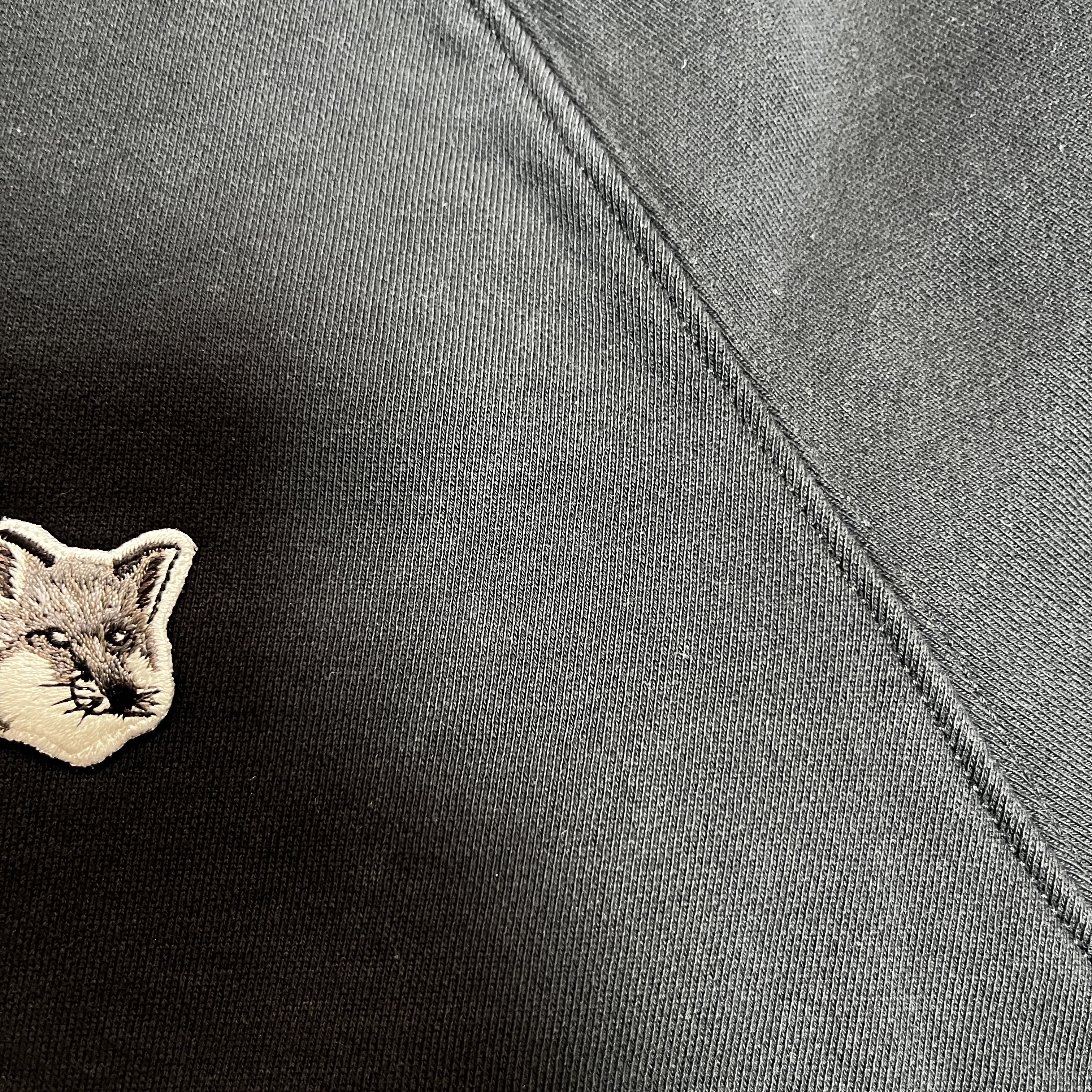 Maison Kitsune Grey Fox Head Patch Classic Sweatshirt Black 착용 스타일 - 4