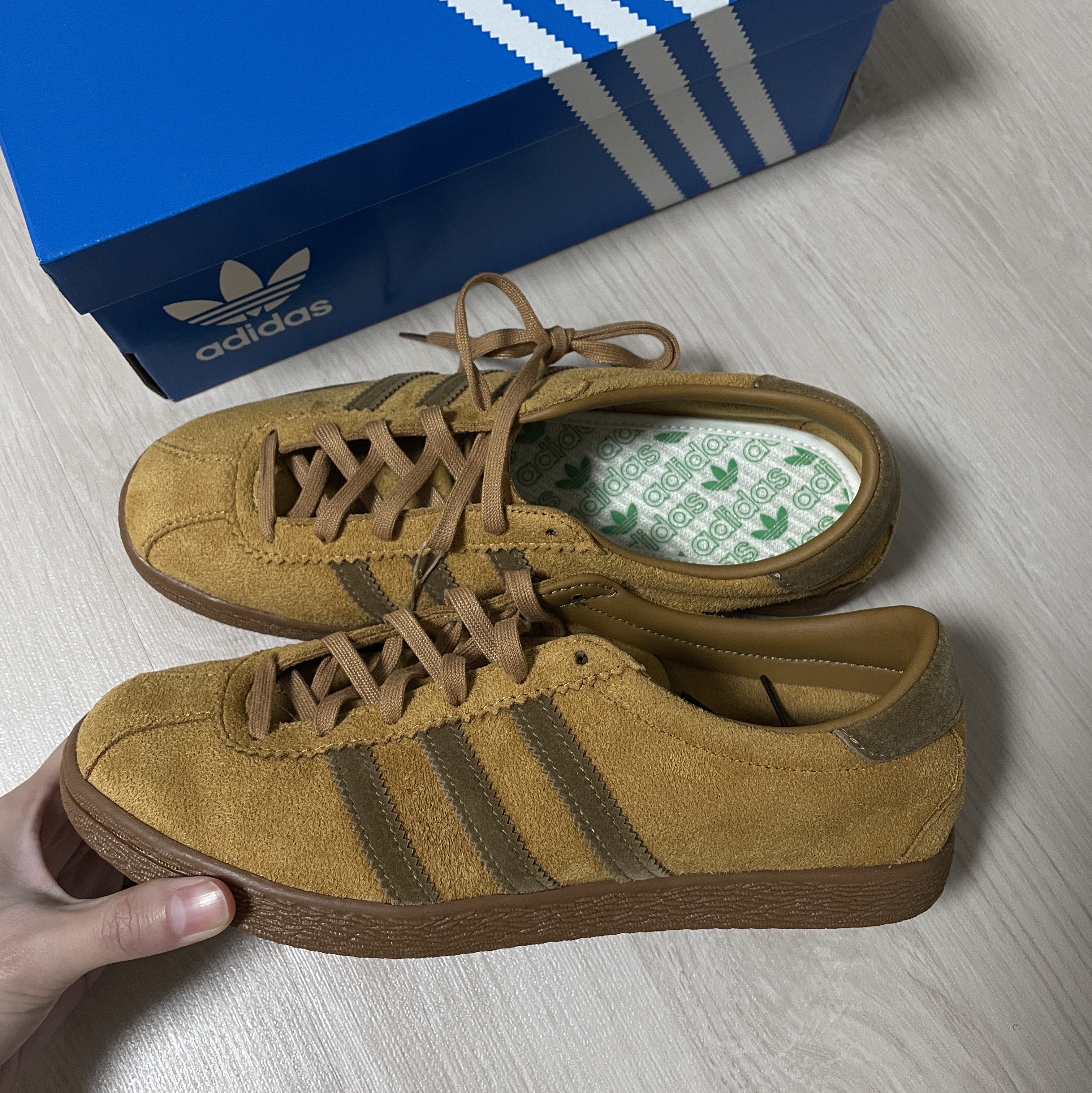 Adidas Tobacco Gruen Mesa Brown Desert 착용 스타일 - 1