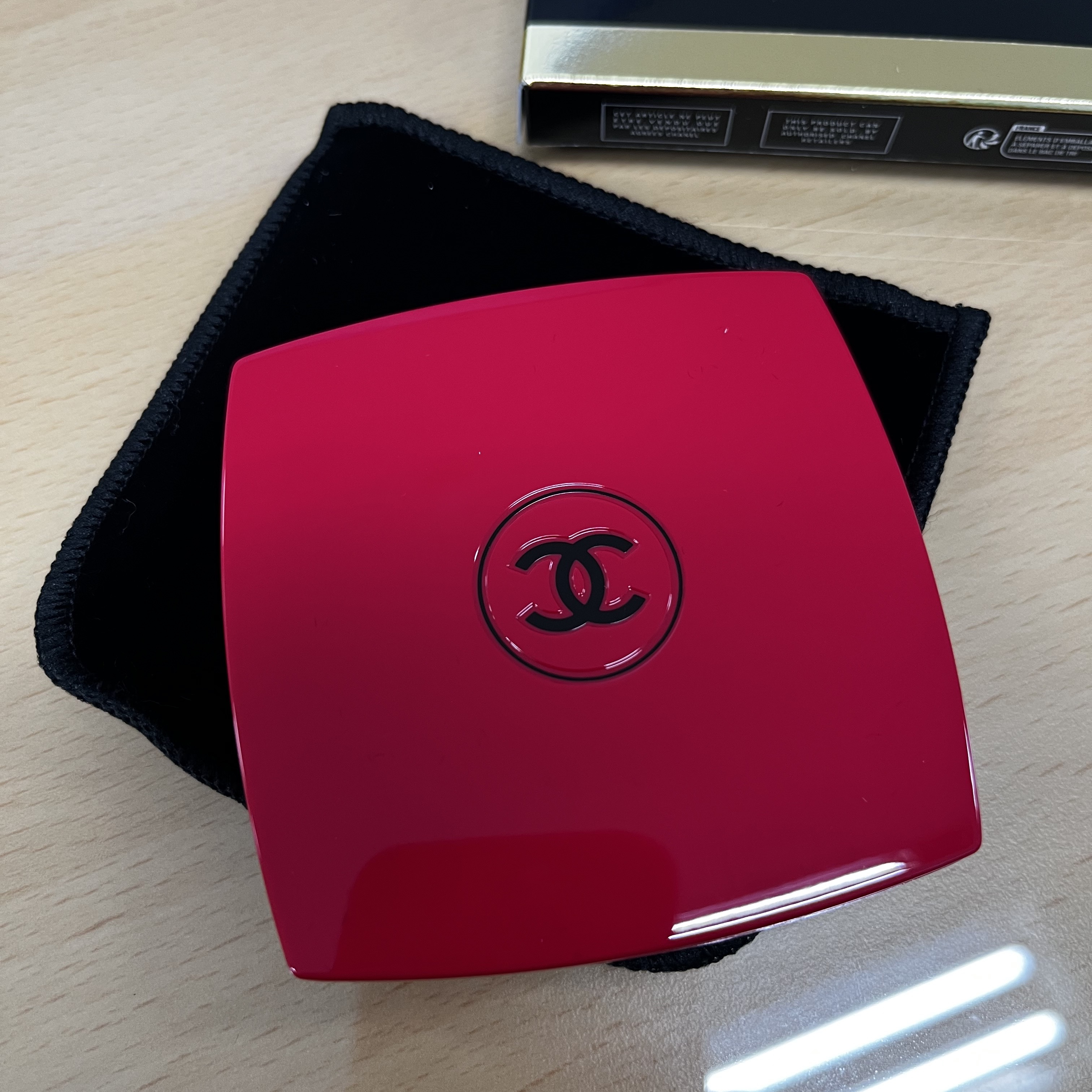 Chanel Codes Couleur Limited Edition Miroir Double Facettes 143 Diva 착용 스타일