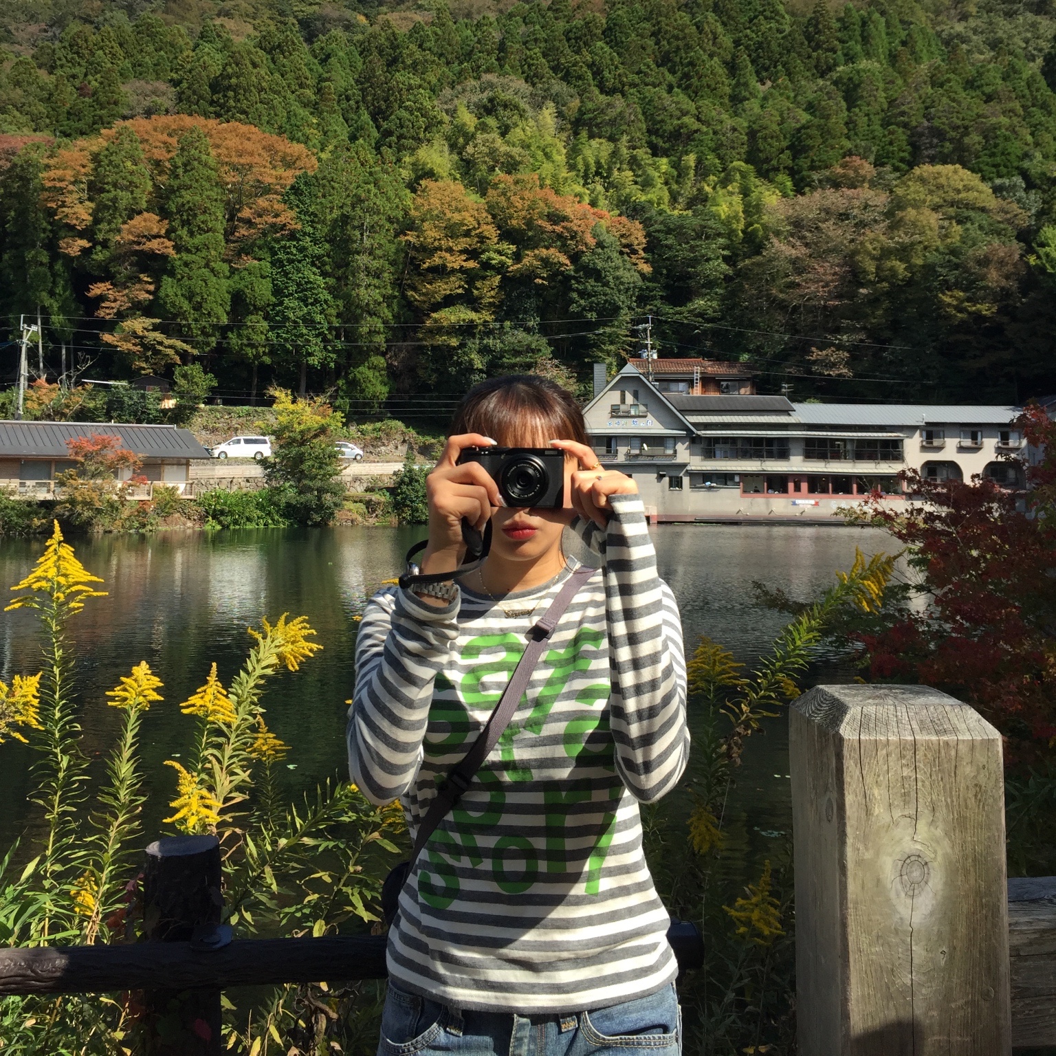 [KREAM 단독] Safarispot Women 1/2 Ticketing Stripe Border Tee Gray, Arc'teryx Mantis 1 Waistpack Graphite 착용 스타일 - 1
