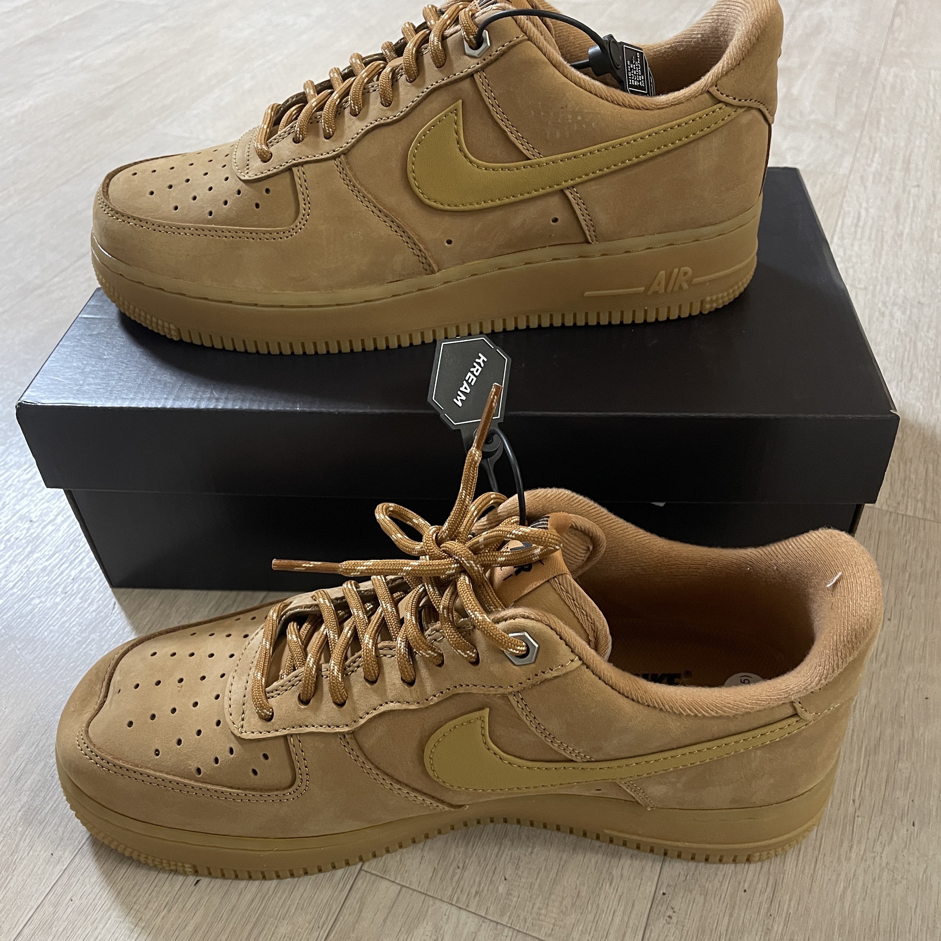 Nike Air Force 1 '07 WB Flax 착용 스타일 - 1