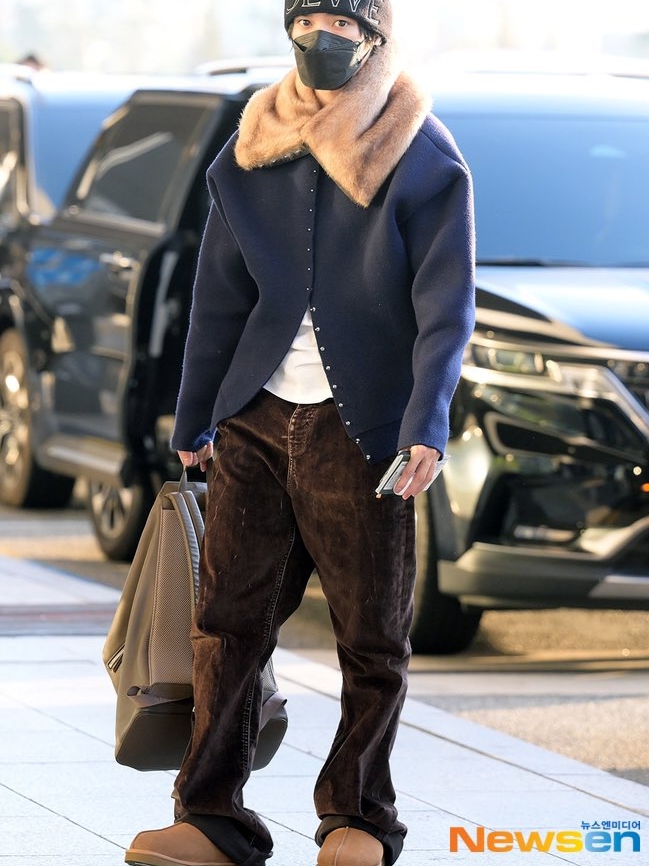 UGG Tasman Slipper Chestnut 착용 스타일