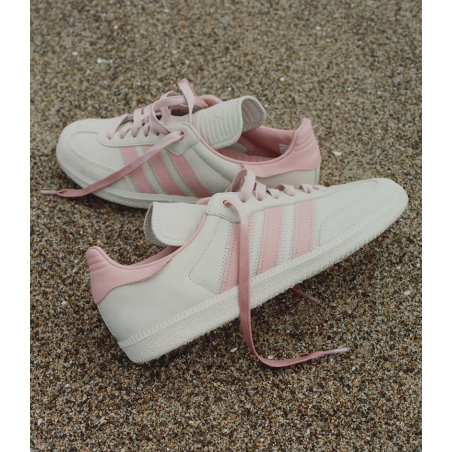 Adidas x Pharrell Williams Humanrace Samba Aluminium Wonder Mauve, Adidas x Pharrell Williams Humanrace Samba Orbit Green Ash Grey 착용 스타일 - 5