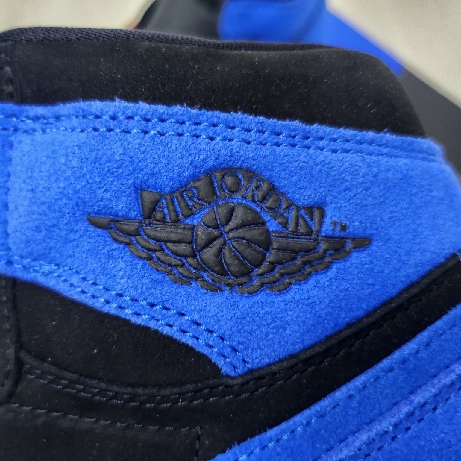 Jordan 1 Retro High OG Royal Reimagined 착용 스타일 - 3